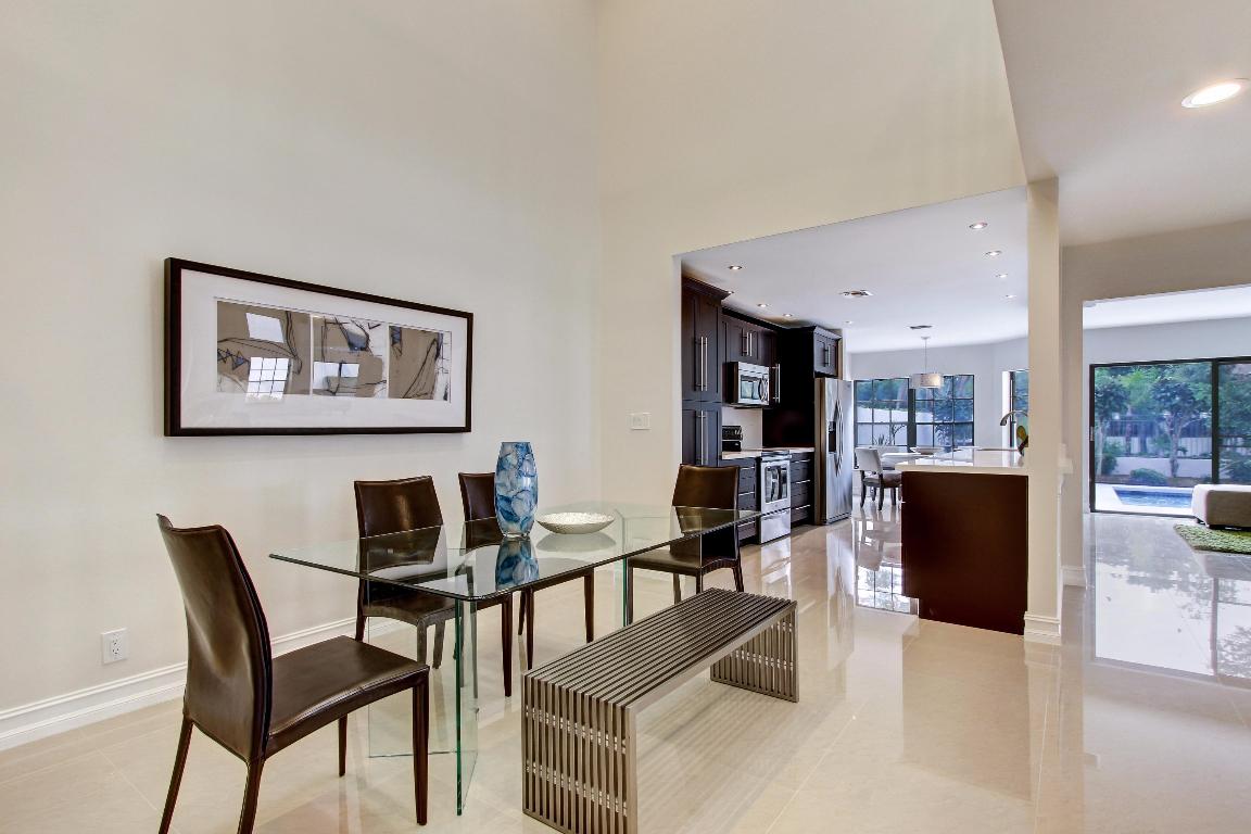 TOWN PLACE CLUB VILLAS - Residential