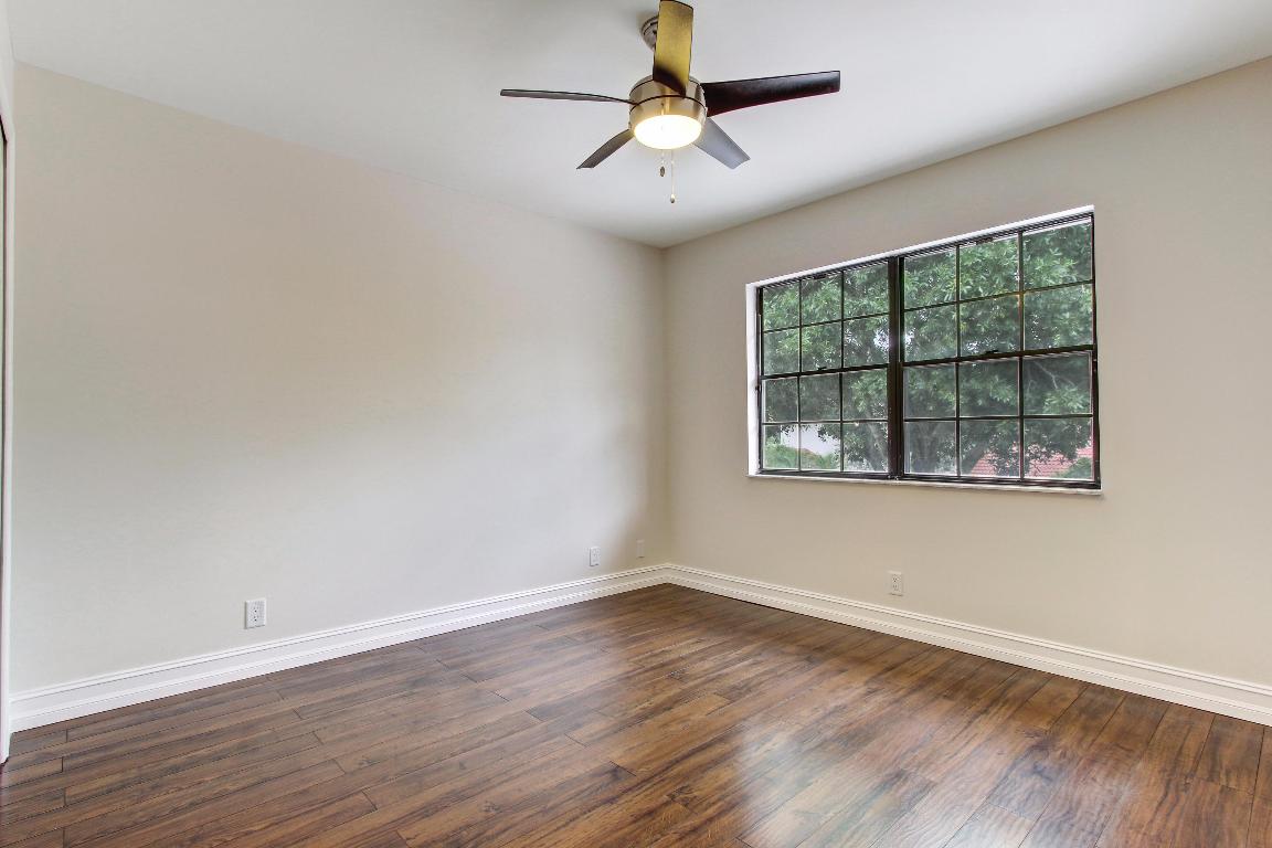 TOWN PLACE CLUB VILLAS - Residential