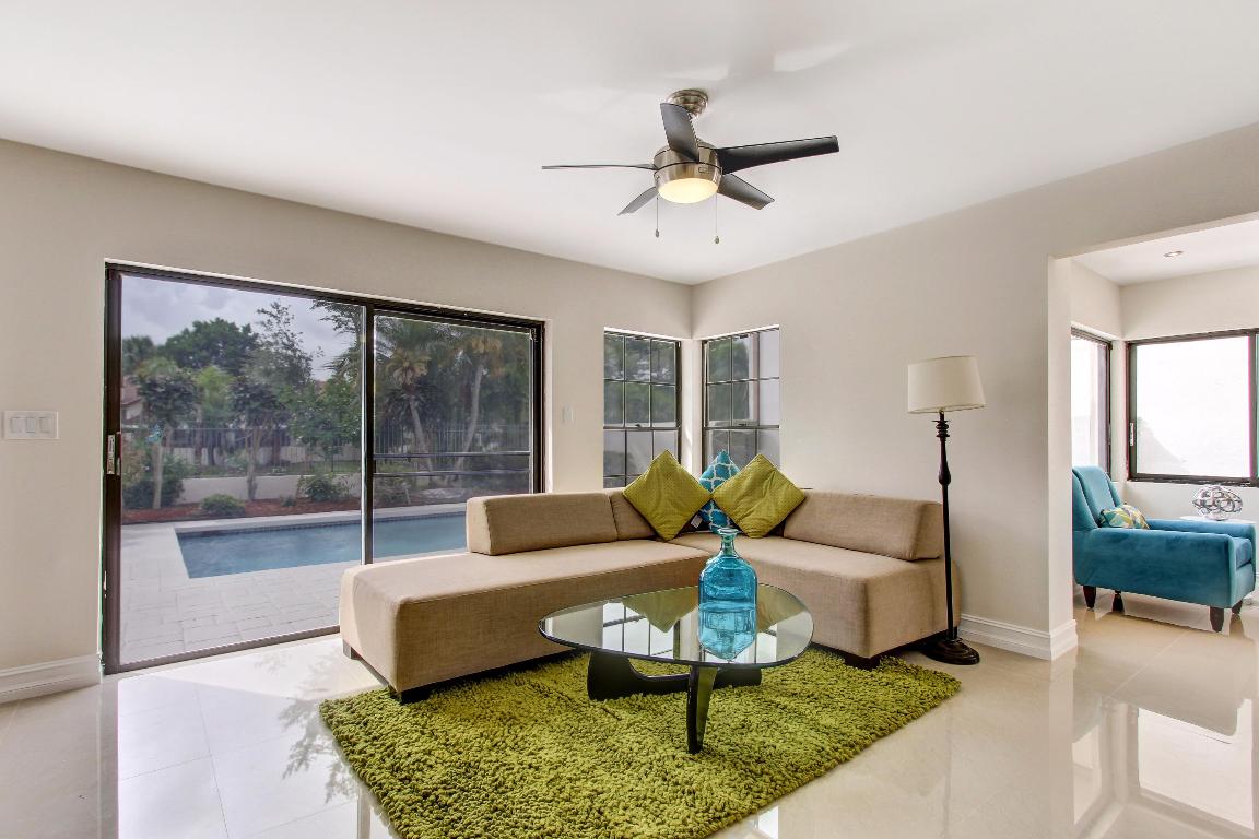 TOWN PLACE CLUB VILLAS - Residential