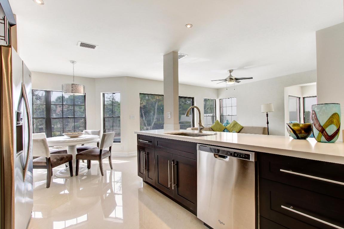 TOWN PLACE CLUB VILLAS - Residential