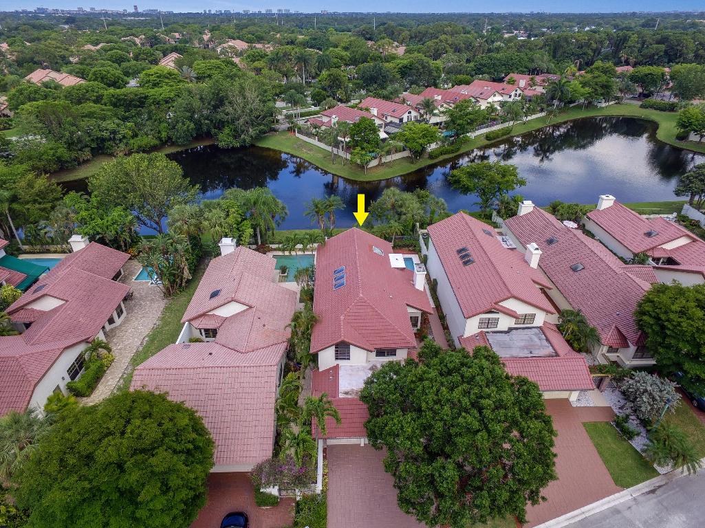 TOWN PLACE CLUB VILLAS - Residential