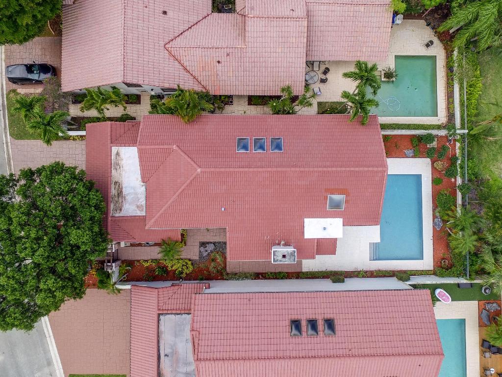 TOWN PLACE CLUB VILLAS - Residential