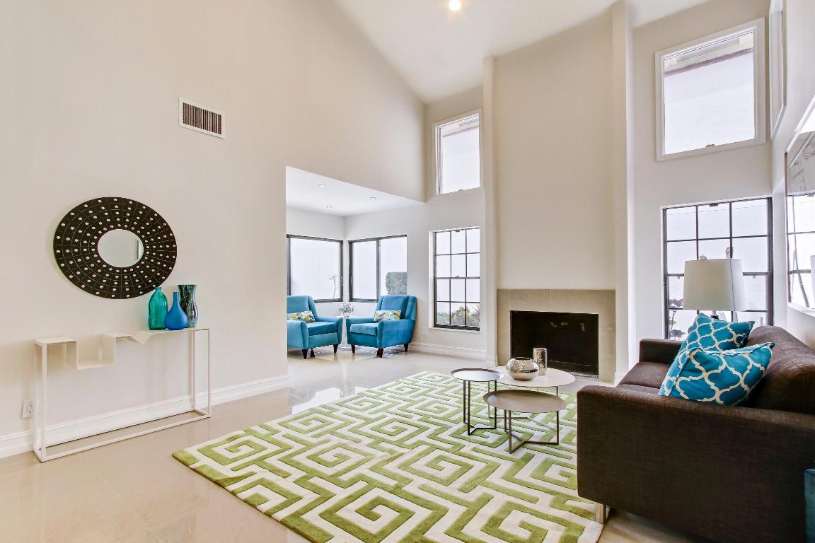 TOWN PLACE CLUB VILLAS - Residential