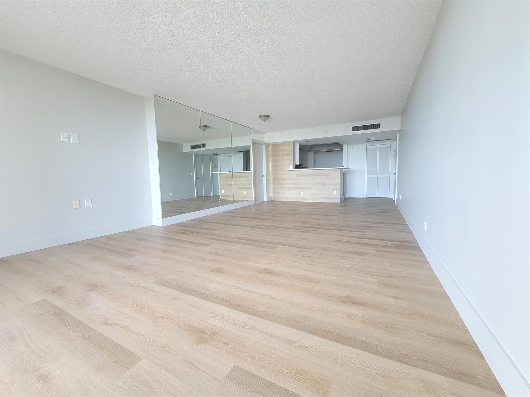2425 Presidential Way 603