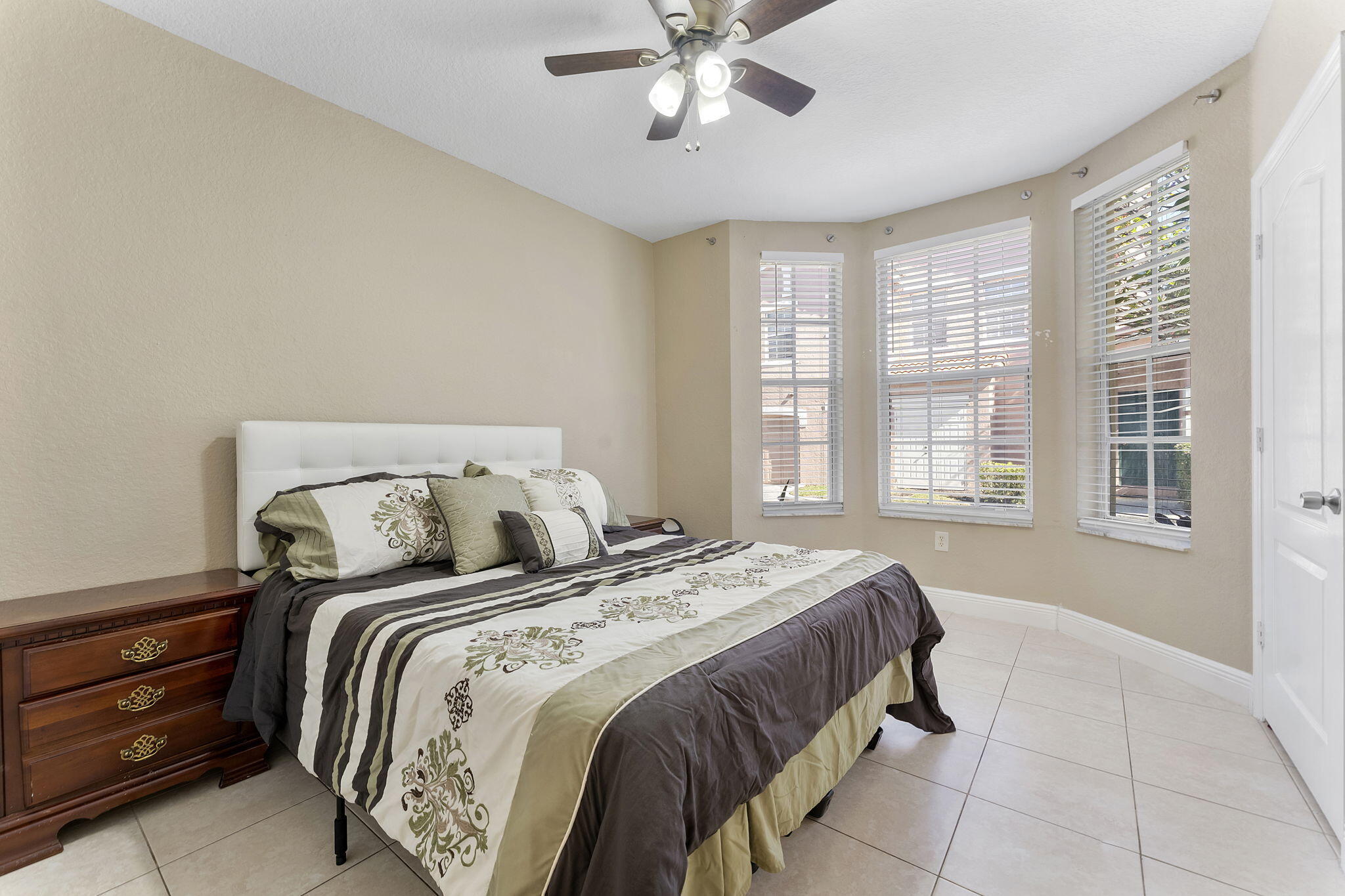 RESIDENCES OF BELMONT AT BOYNTON BEACH CONDO - Residential