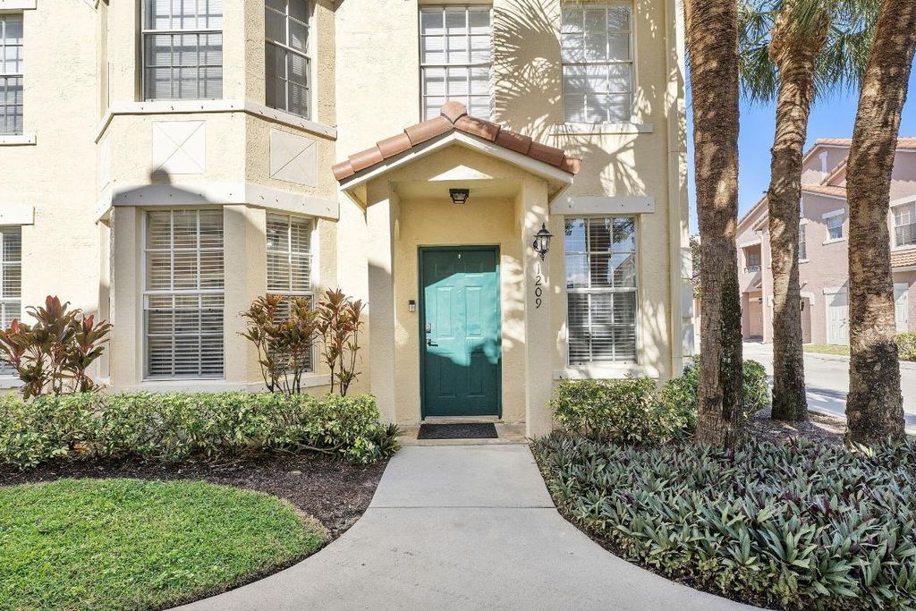 Photo of 1209 Belmont Place, Boynton Beach, FL 33436 (MLS # R11151498)