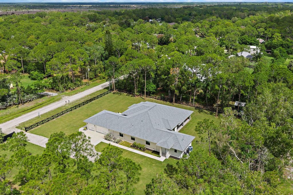 Photo of 16096 132nd Terrace N, Jupiter, FL 33478 (MLS # B26015074)