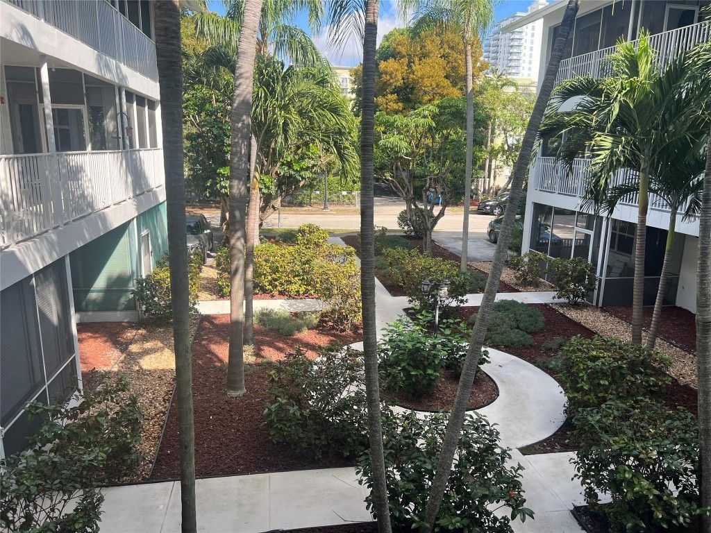 Photo of 1930 Jackson Street #10, Hollywood, FL 33019 (MLS # F10548551)