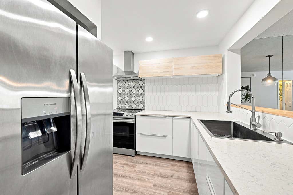 Photo of 9440 POINCIANA Place #314, Davie, FL 33324 (MLS # B26061397)