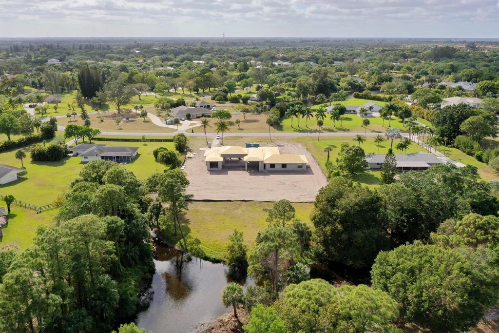 Photo of 8248 Kelso Drive, Palm Beach Gardens, FL 33418 (MLS # R10879105)