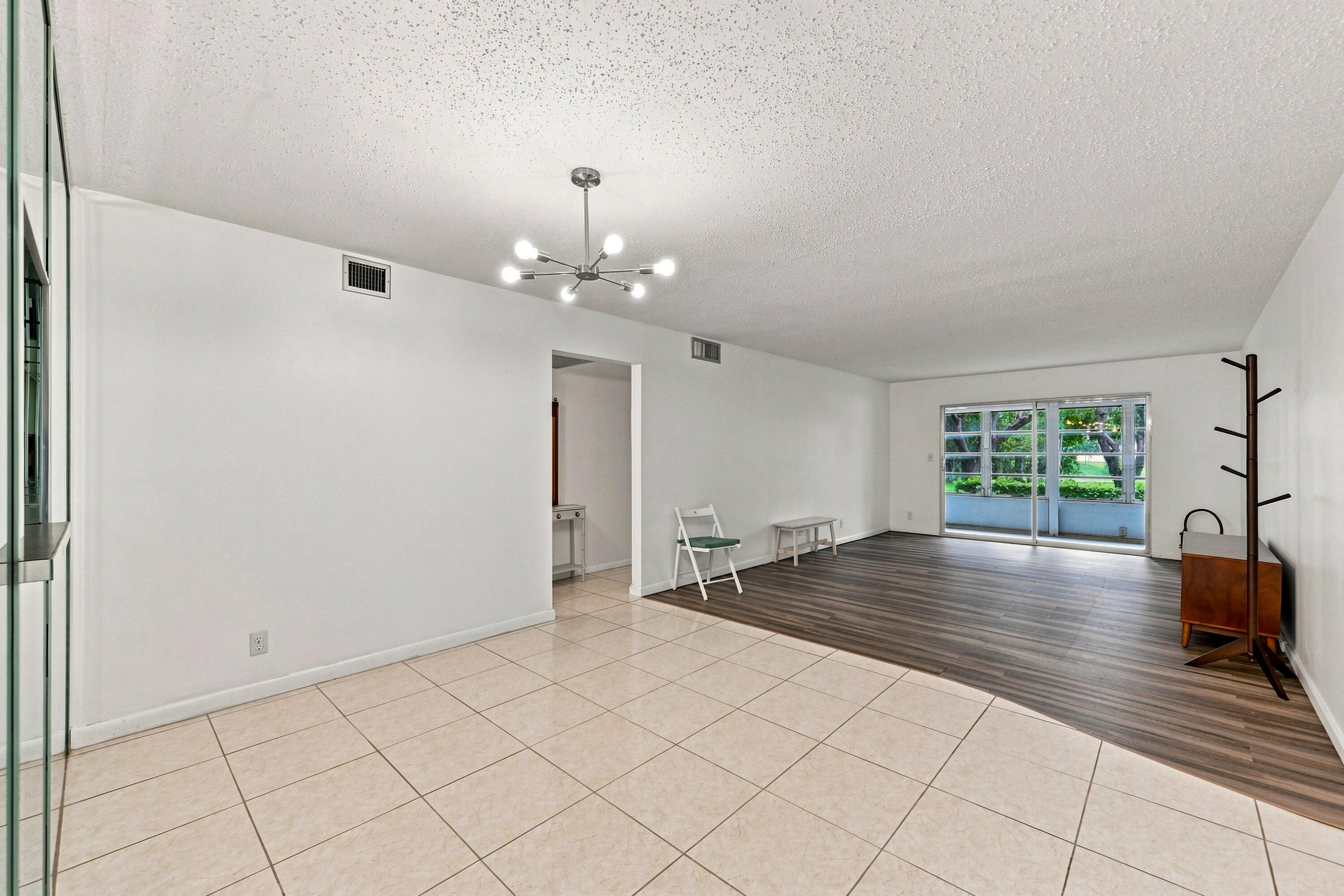 2101 LUCAYA Bend C1, Coconut Creek, FL, 33066/$112,490 1 2101 LUCAYA Bend C1