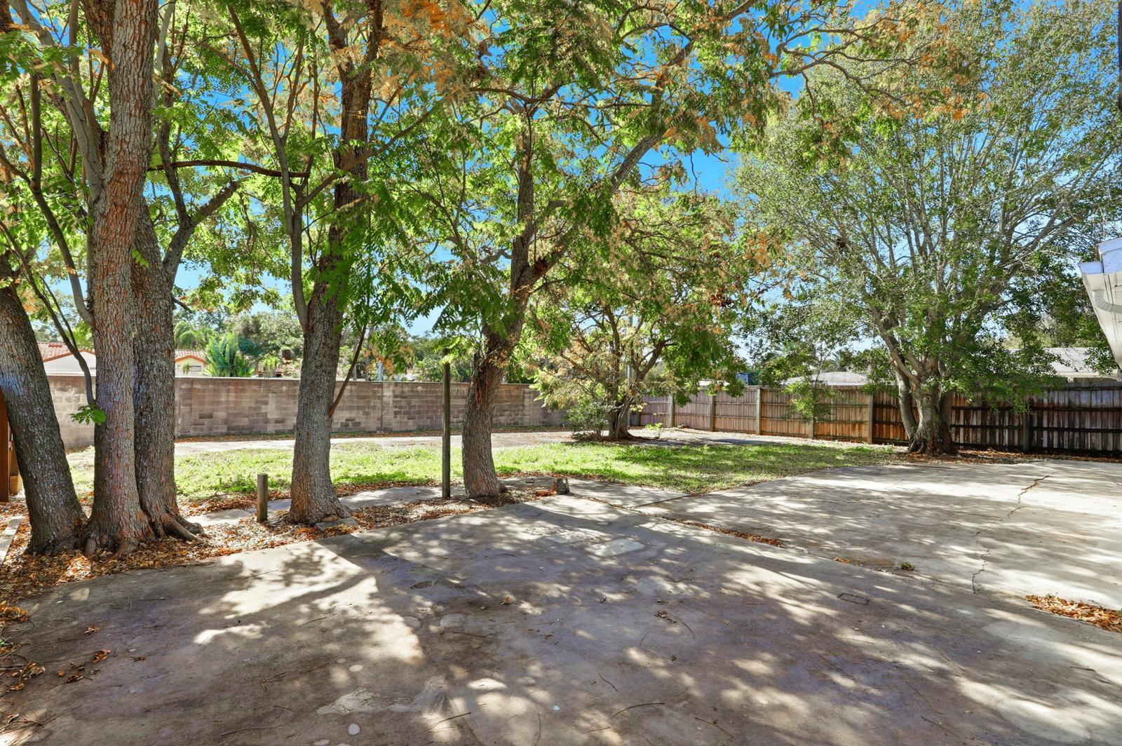 CLUBHOUSE ESTS PH 1 - Residential