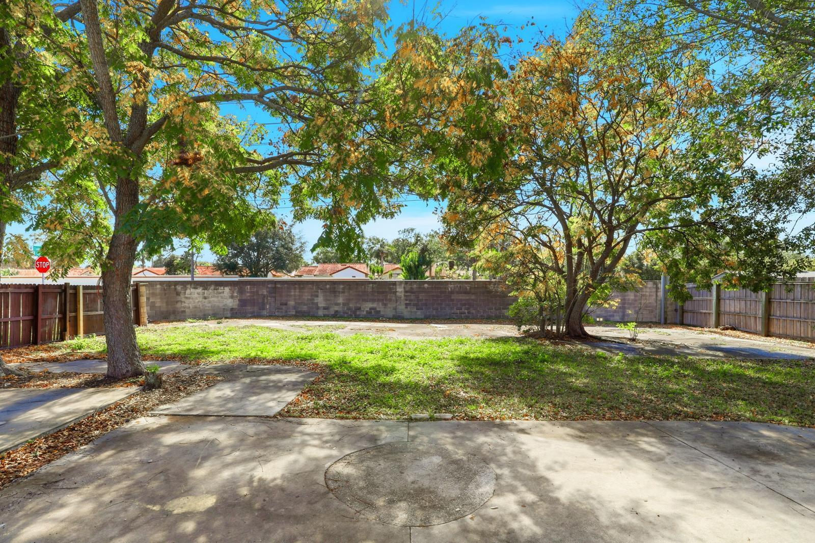 CLUBHOUSE ESTS PH 1 - Residential