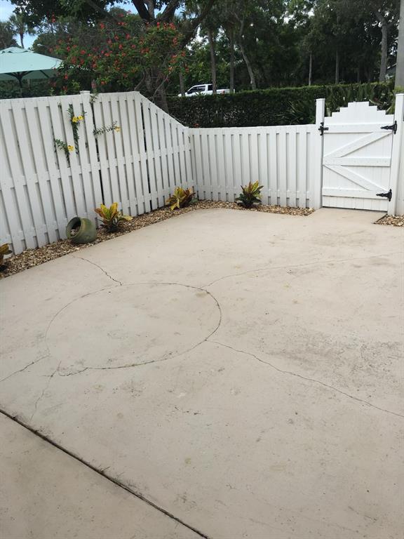 Charter Club Palm Beach - Residential