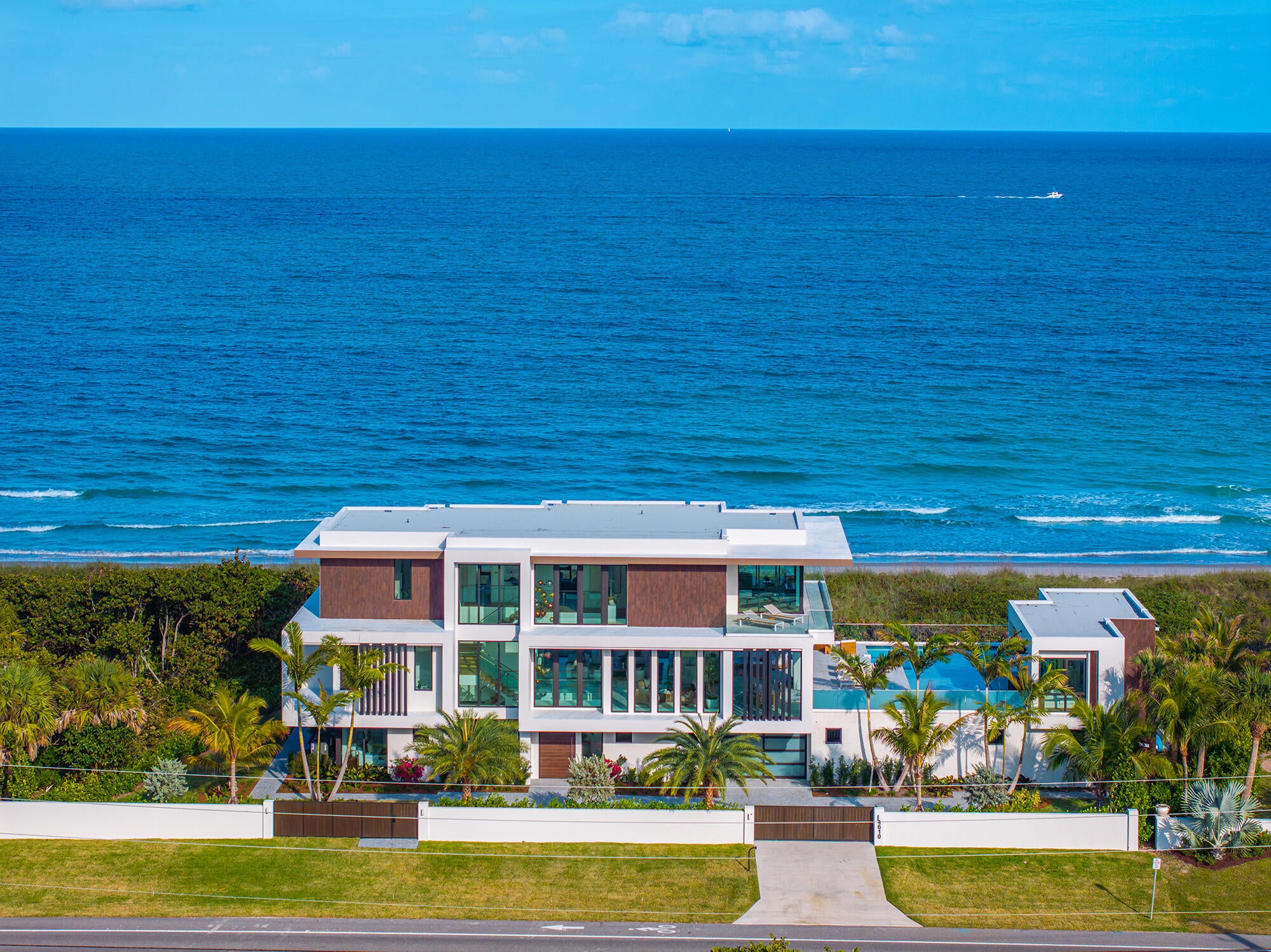 4610 N Hwy A1A