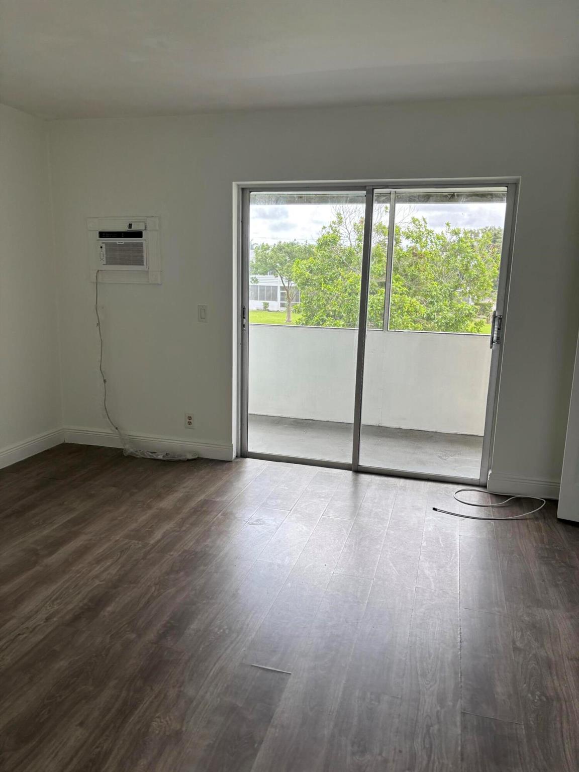 View photos, virtual tours, details... 218 Windsor J