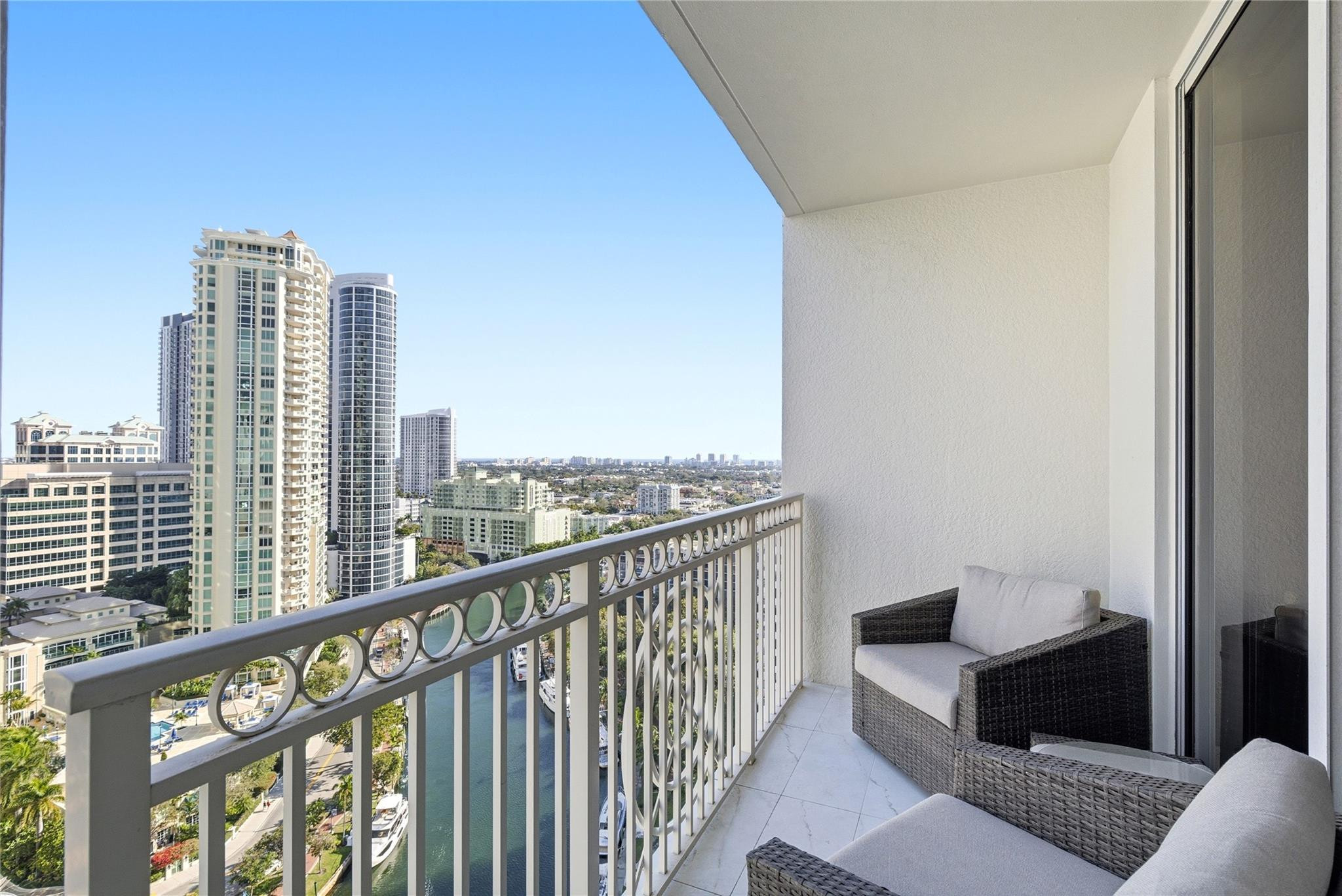 511 SE 5th Avenue 2122