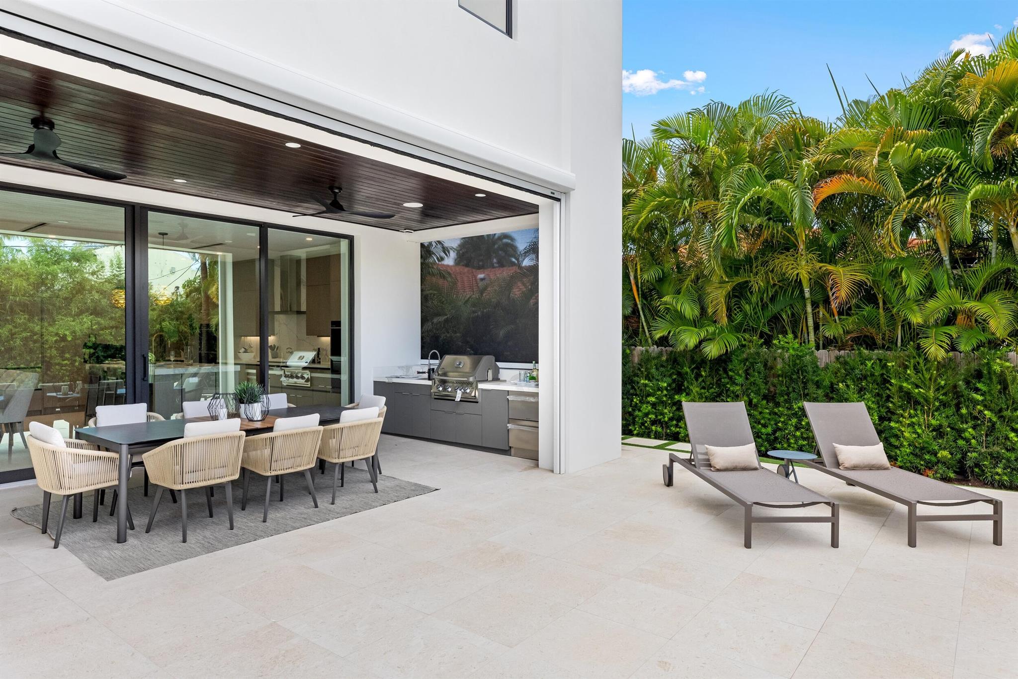 BOCA RATON RIVIERA UNIT B - Residential