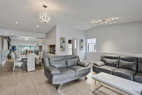2725 S Oakland Forest Dr 202 Oakland Park FL 33309