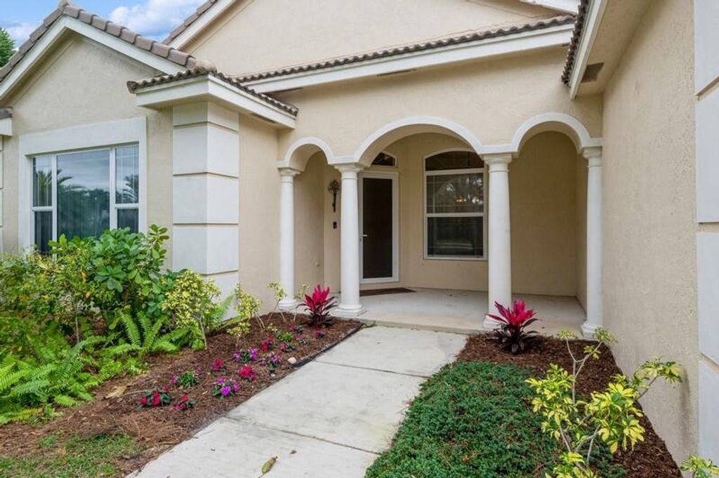 Photo of 4850 Glenn Pine Lane, Boynton Beach, FL 33436 (MLS # R10958832)