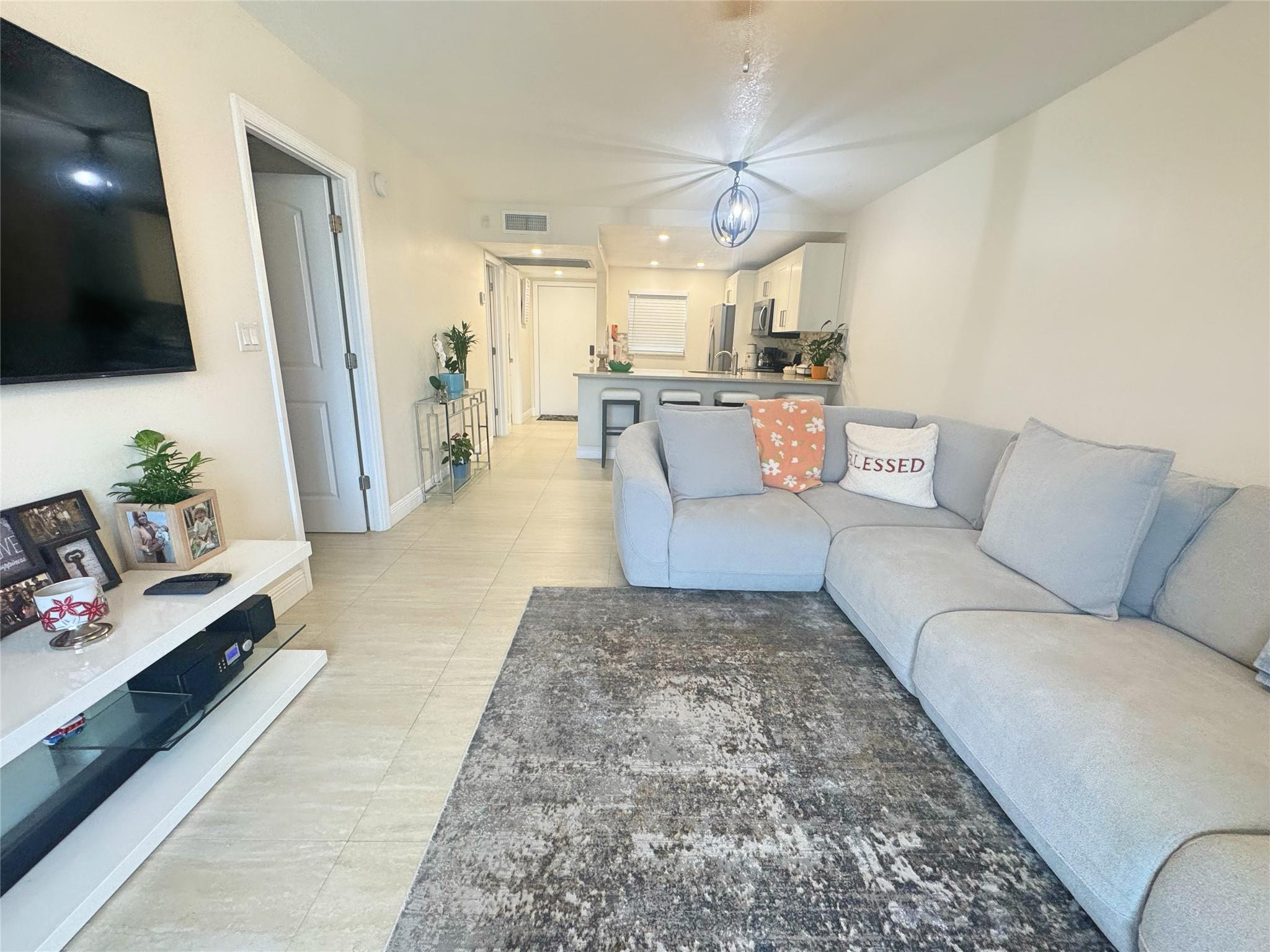 9440 Poinciana Pl 105