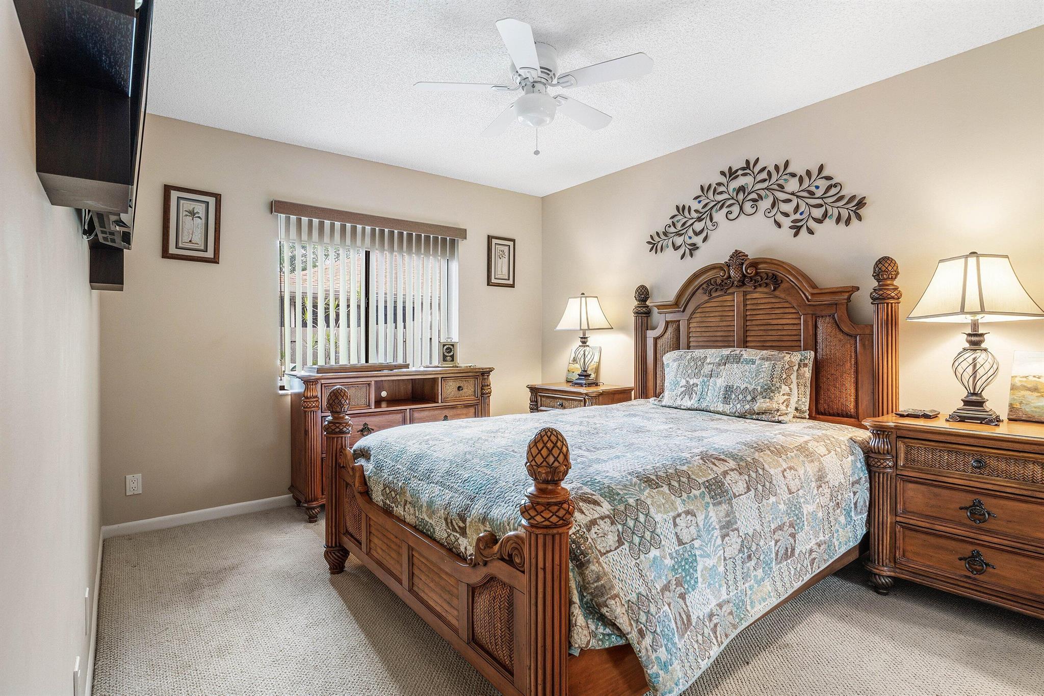 WHISPER WALK SEC D CONDO - Residential