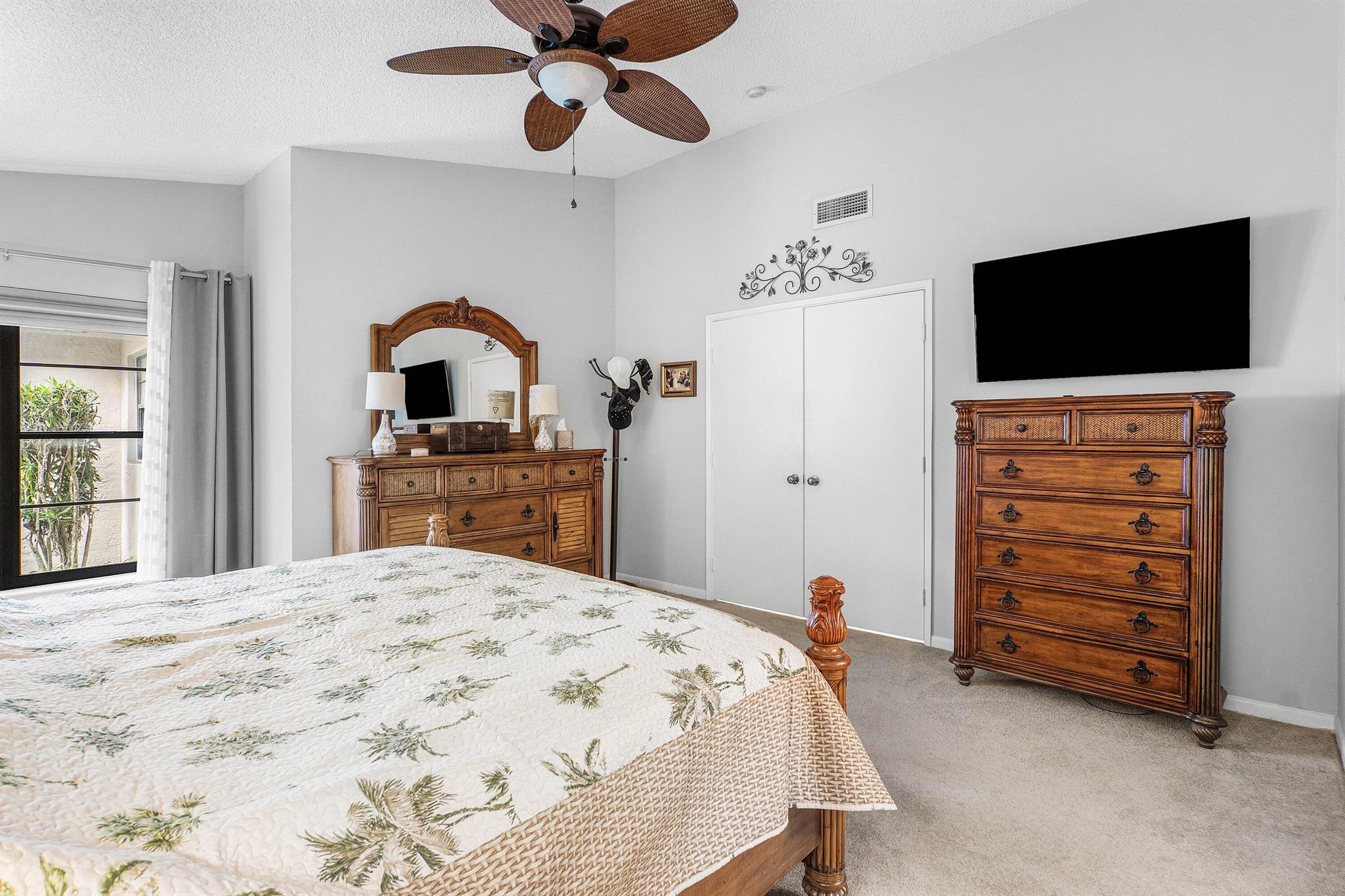 WHISPER WALK SEC D CONDO - Residential