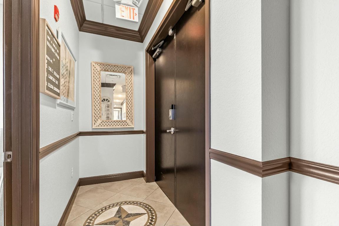 3319 S State Road 7 Road 301