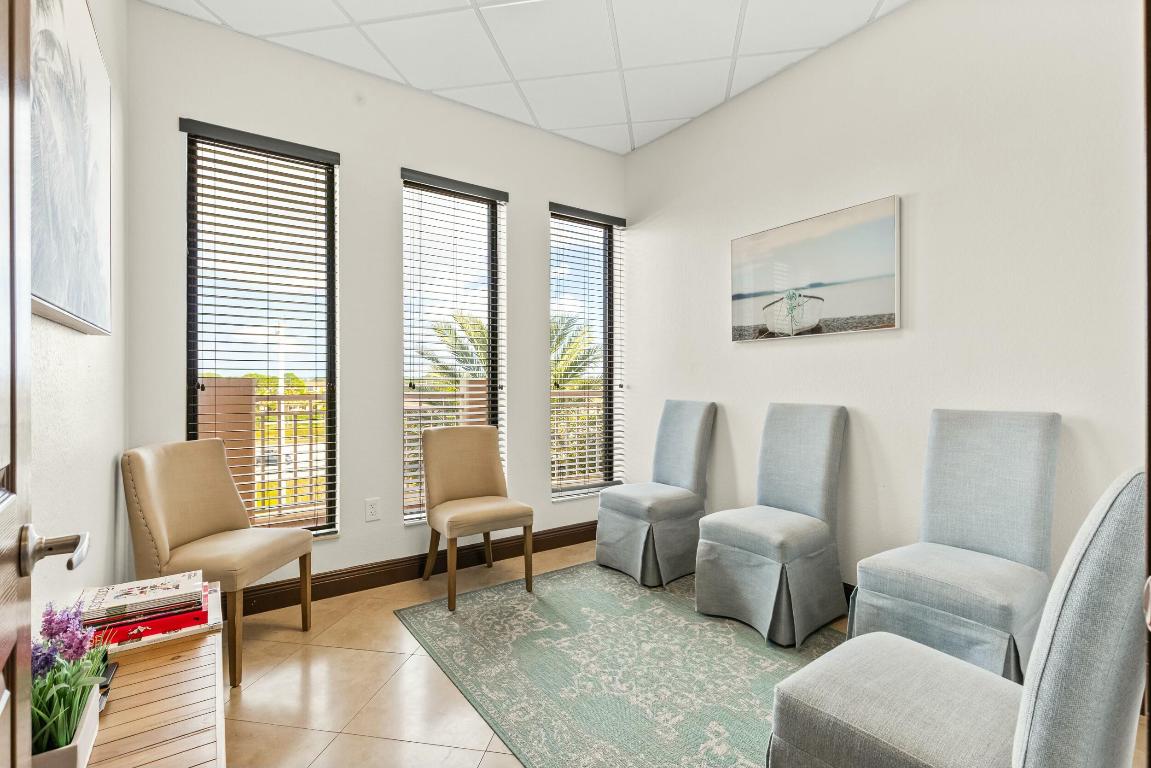 3319 S State Road 7 Road 301