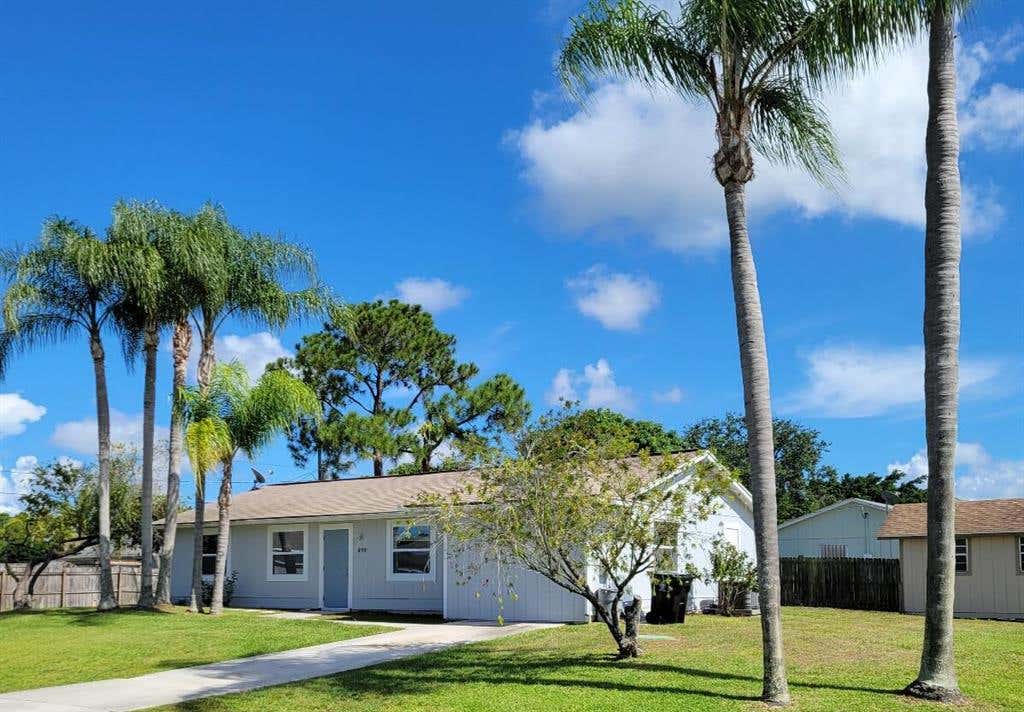 Photo of 498 SW Duval Avenue, Port Saint Lucie, FL 34983 (MLS # R10823156)