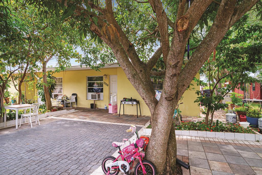 Photo of 3224 Prince Drive, Lake Worth, FL 33461 (MLS # R11087923)