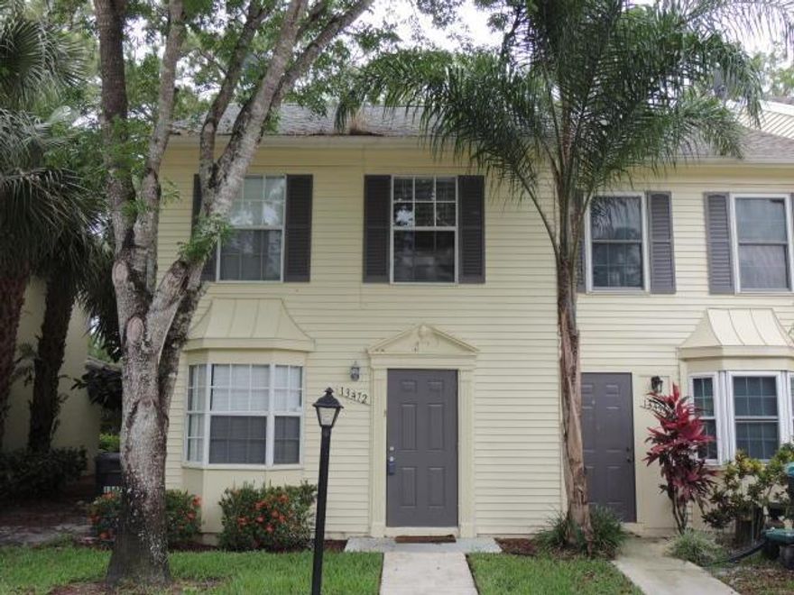 Lovely townhome with 2 Split Bedrooms and 2 Baths. Nice courtyard patio in the backyard. Updated kitchen and bathrooms. Can be sold unfurnished or furnished with everything you need: linens, dishes, cookware, etc. Just bring your toothbrush! Rented in the past years for $4000 seasonal(based on 6 months), $2950 yearly.