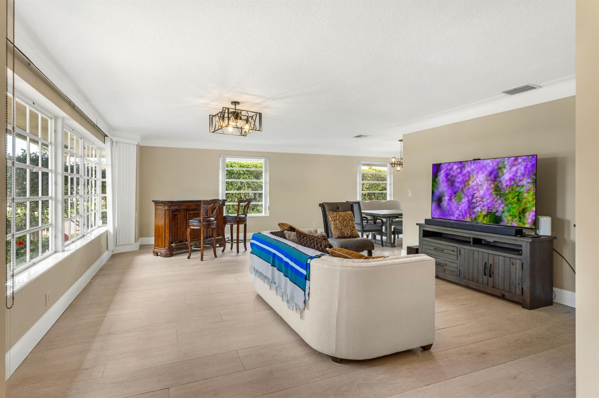 1241 Walnut Terrace
