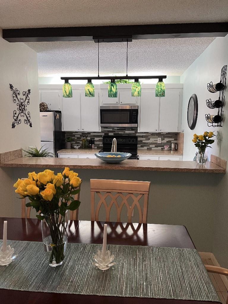 PINE ISLAND RIDGE SECTION - Residential
