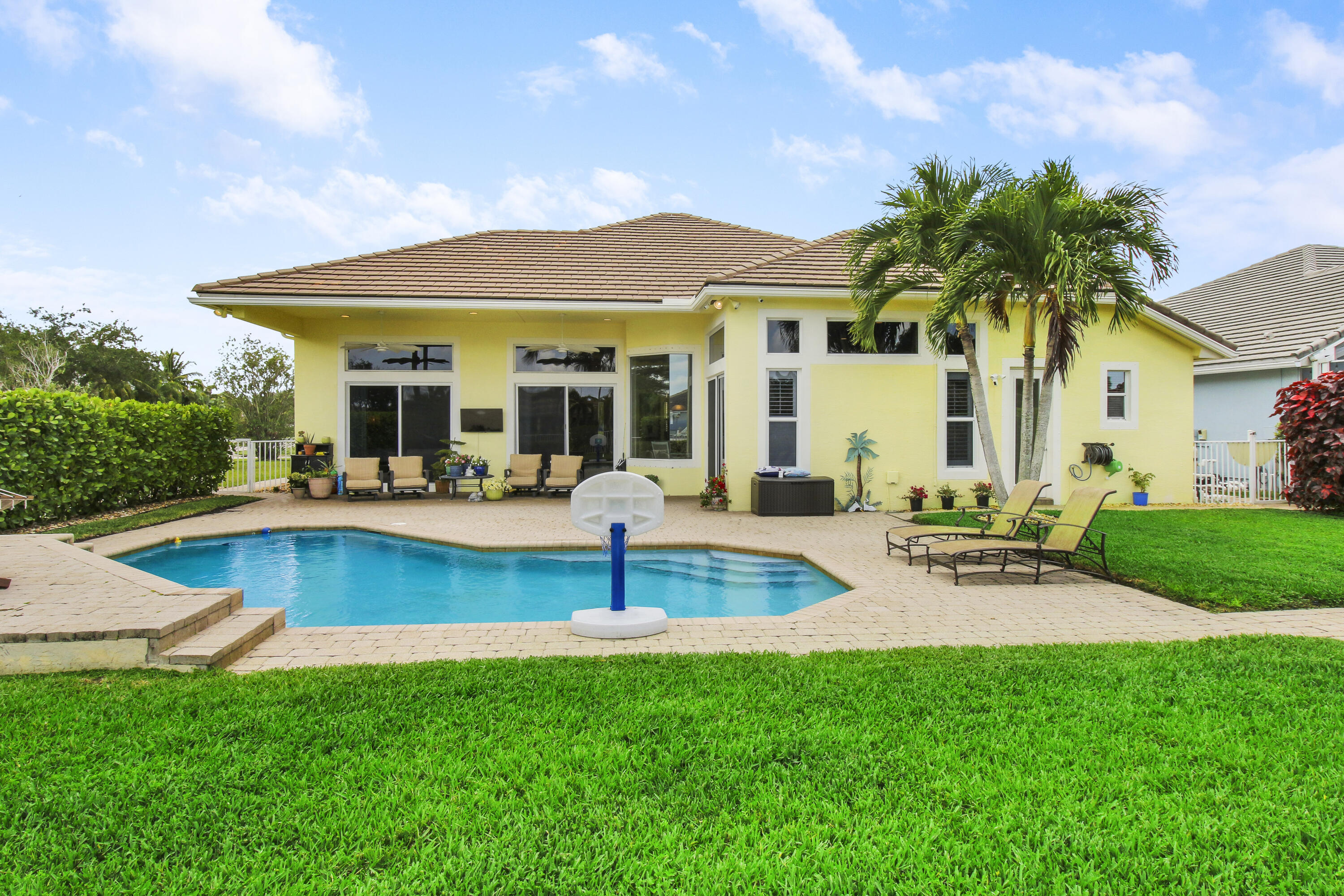 LOST RIVER COVE - Residential