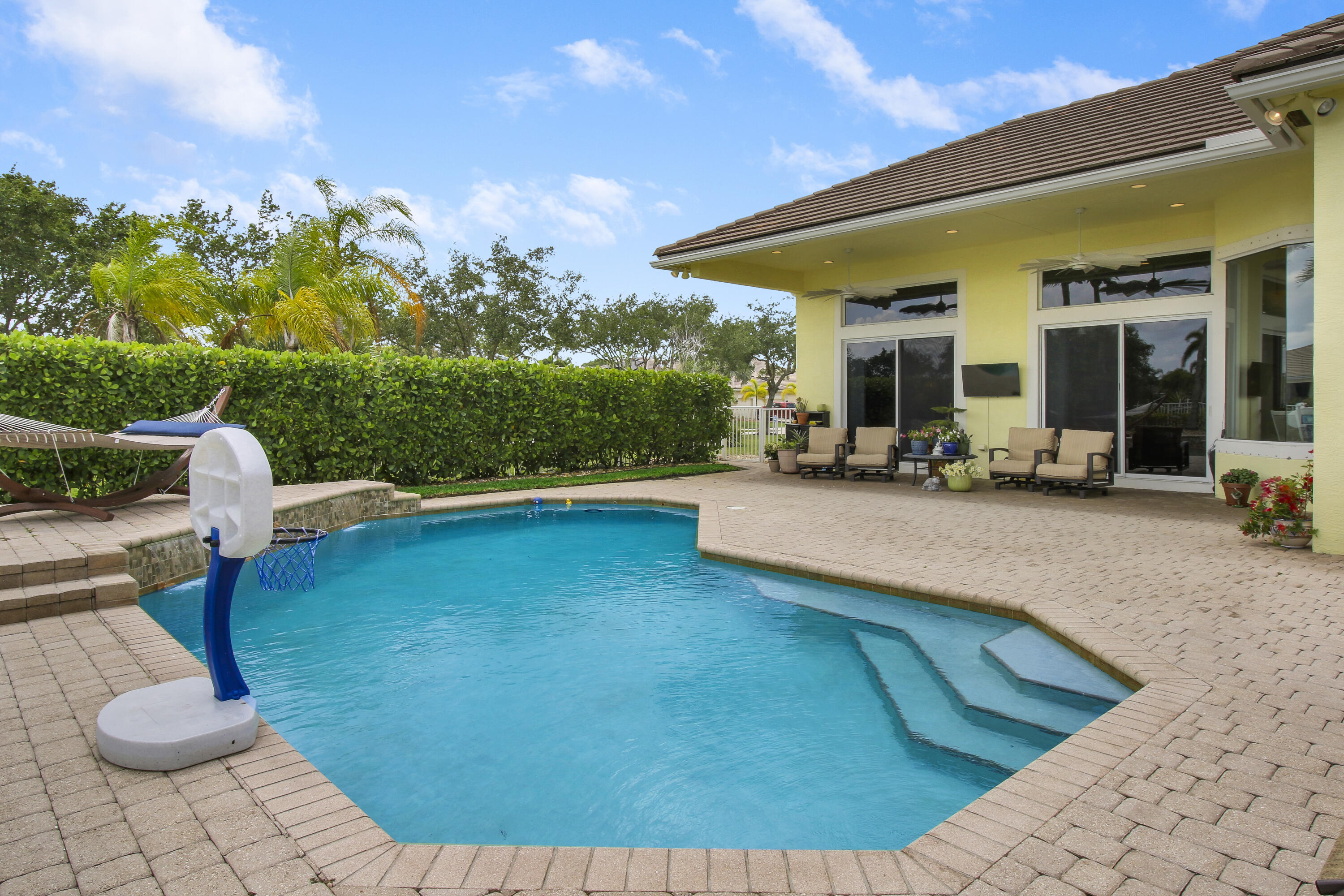 LOST RIVER COVE - Residential