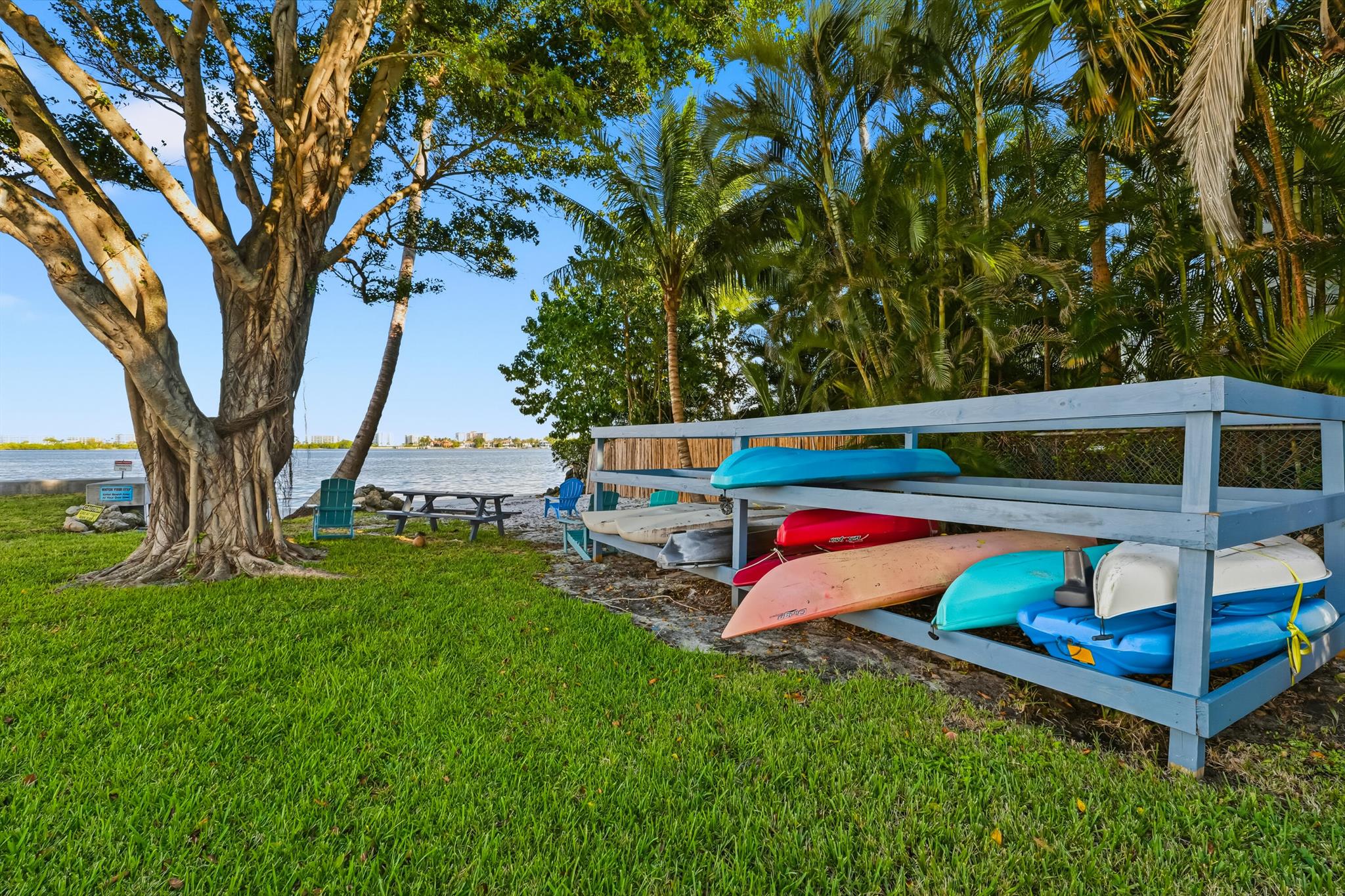 PALM LAKE 1 CONDO - Residential