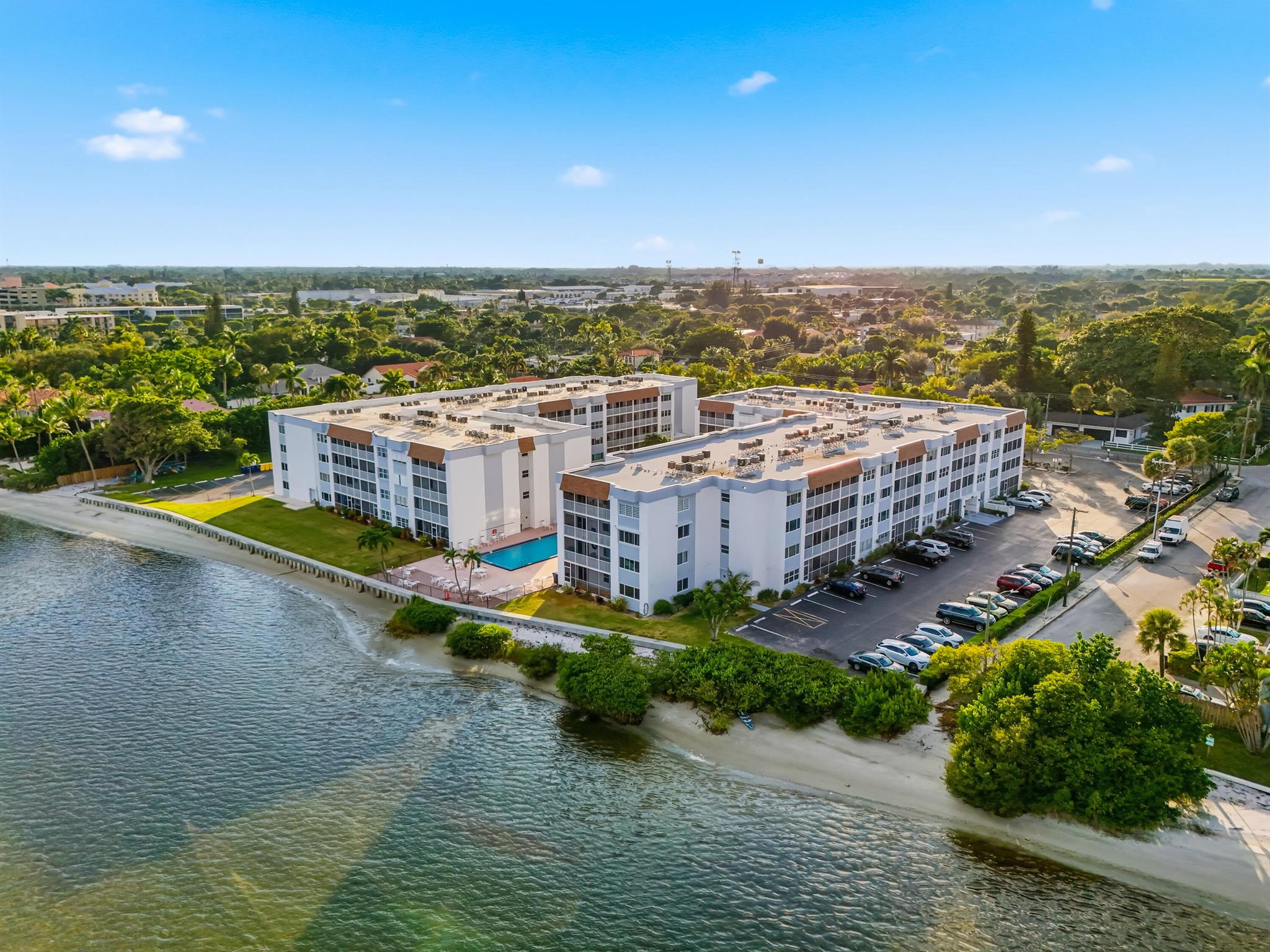 PALM LAKE 1 CONDO - Residential