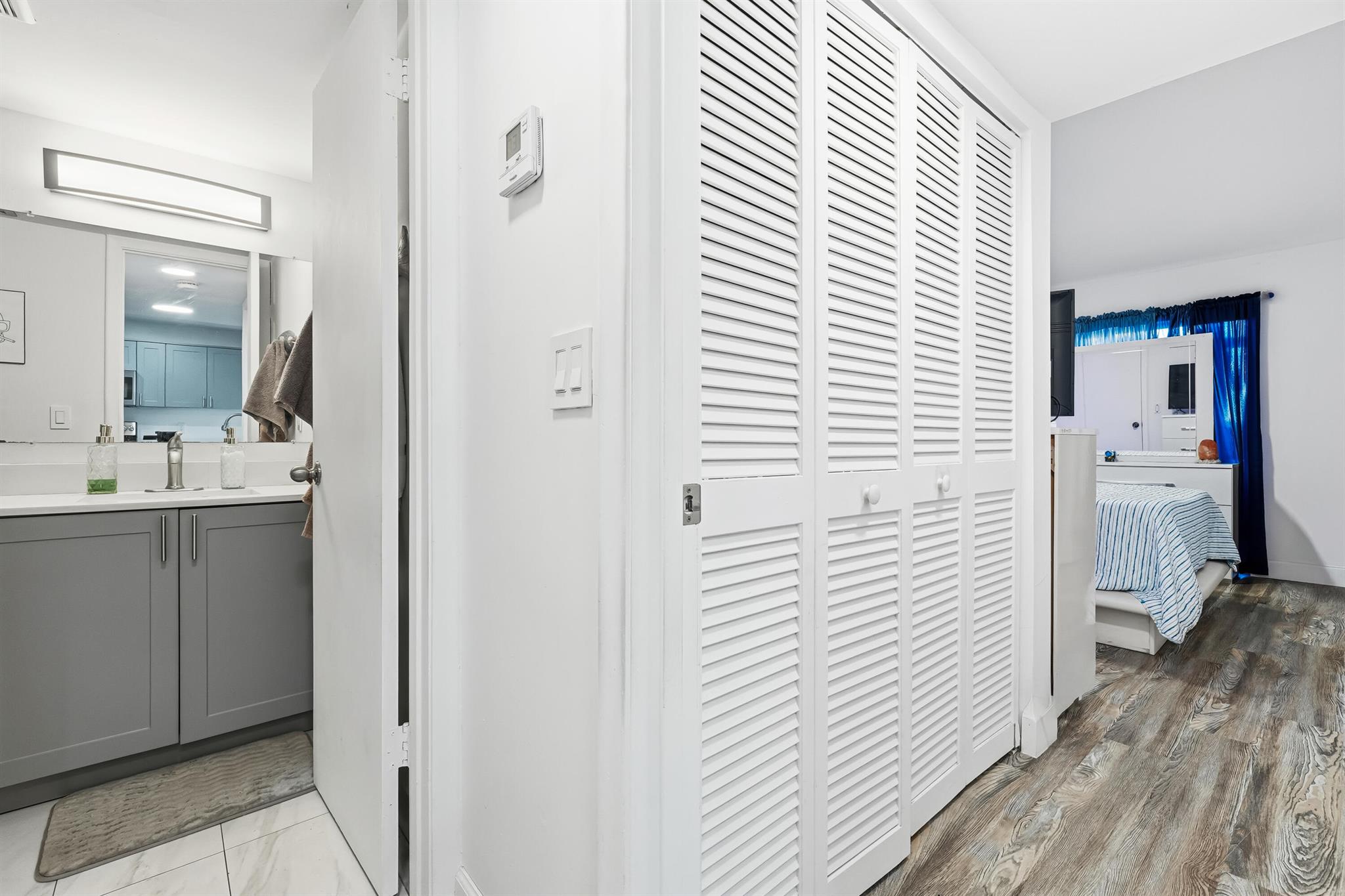 PALM LAKE 1 CONDO - Residential