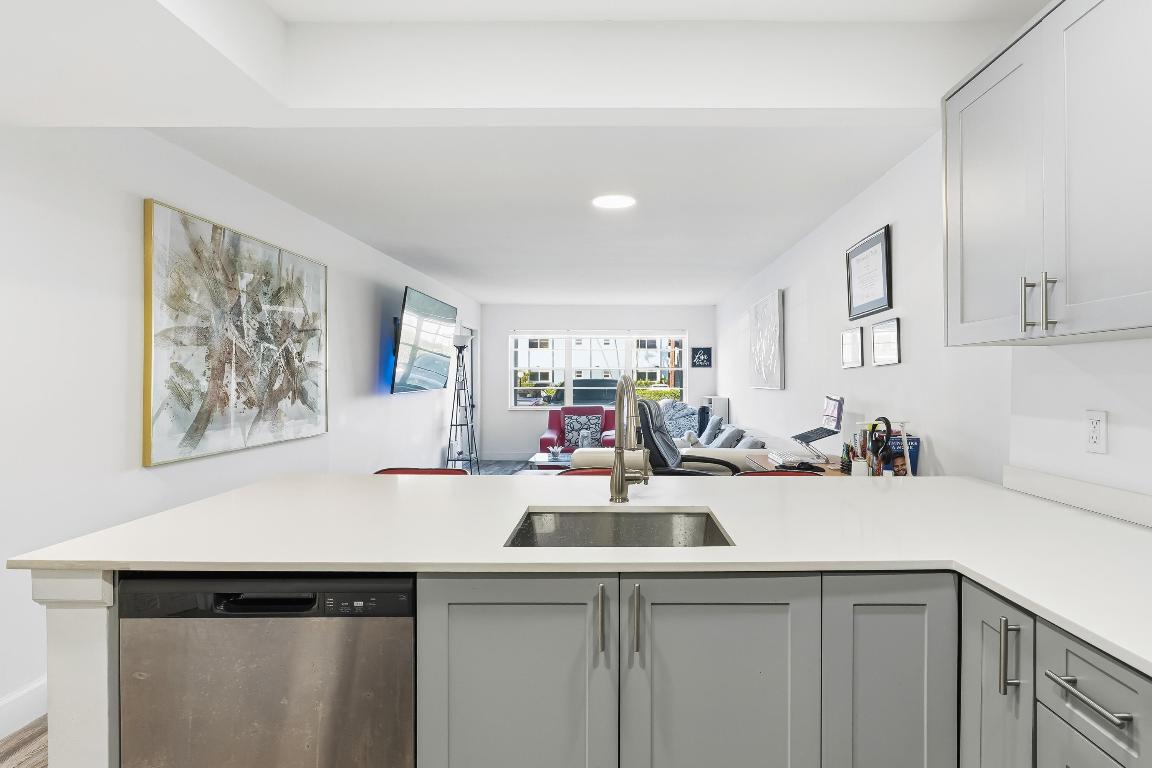 PALM LAKE 1 CONDO - Residential