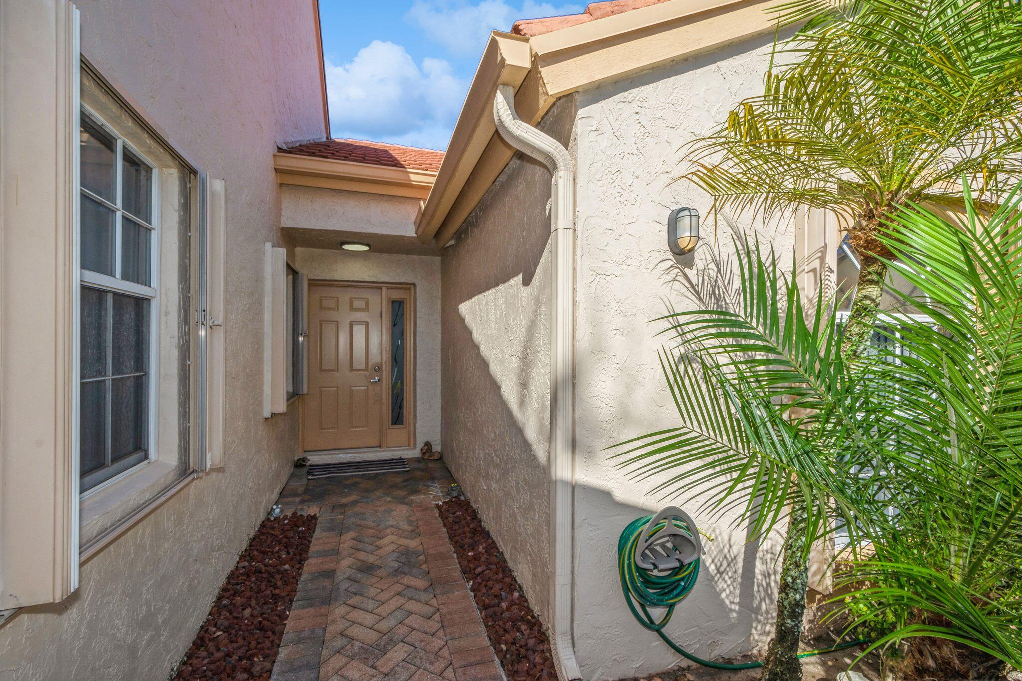 7927 Coral Pointe Drive