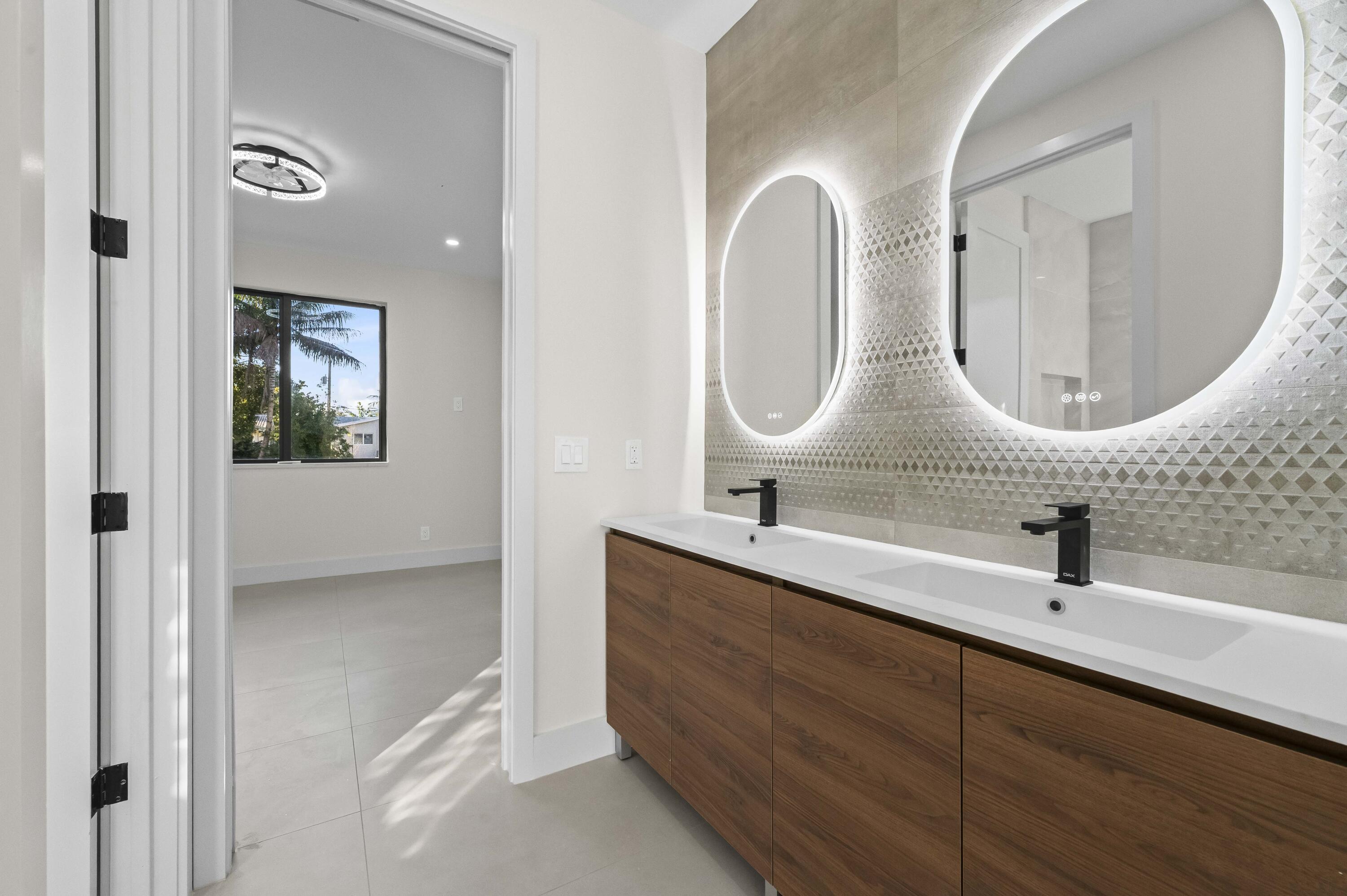 COCONUT CREEK 11TH SEC - Residential