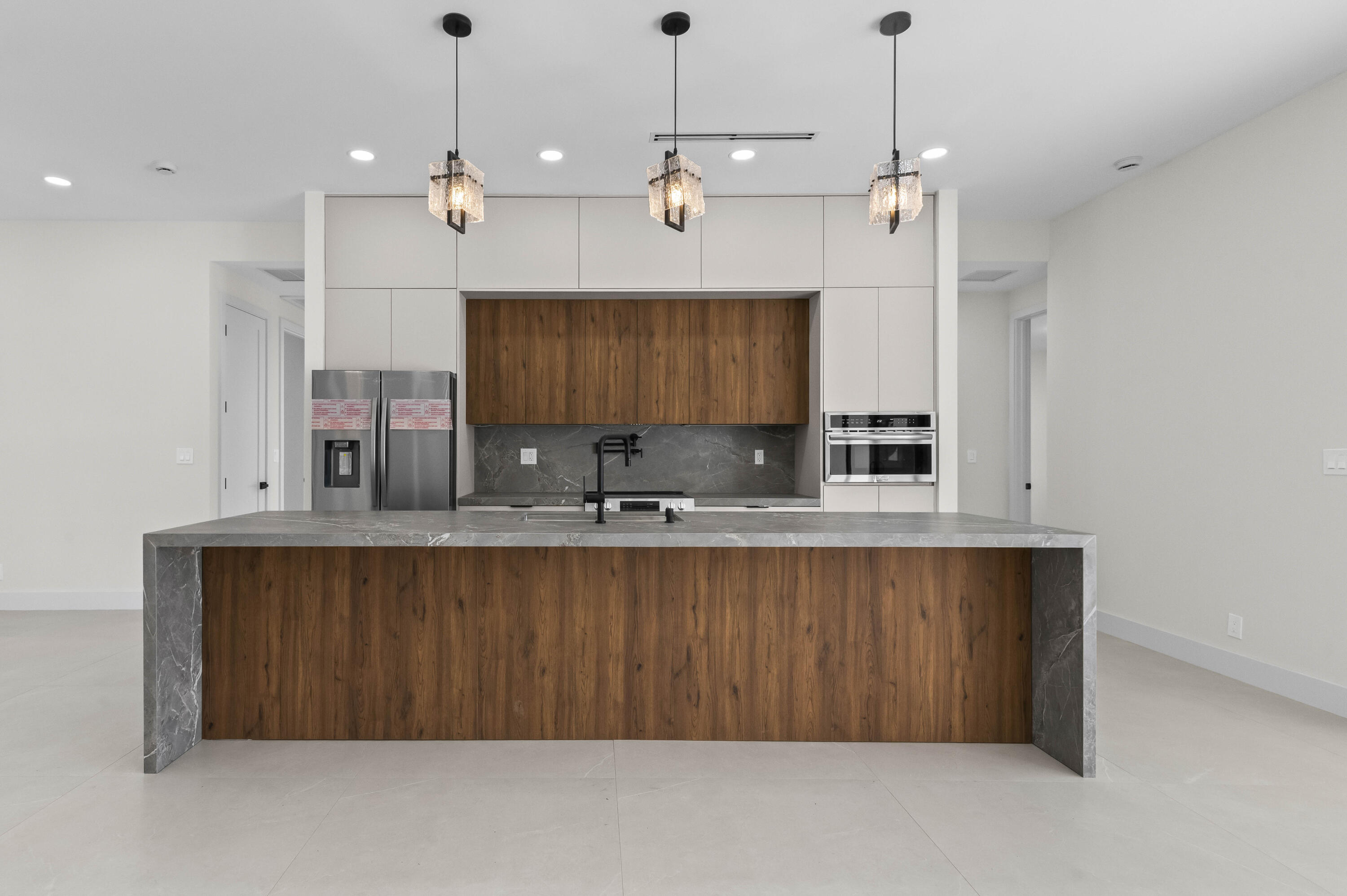 COCONUT CREEK 11TH SEC - Residential