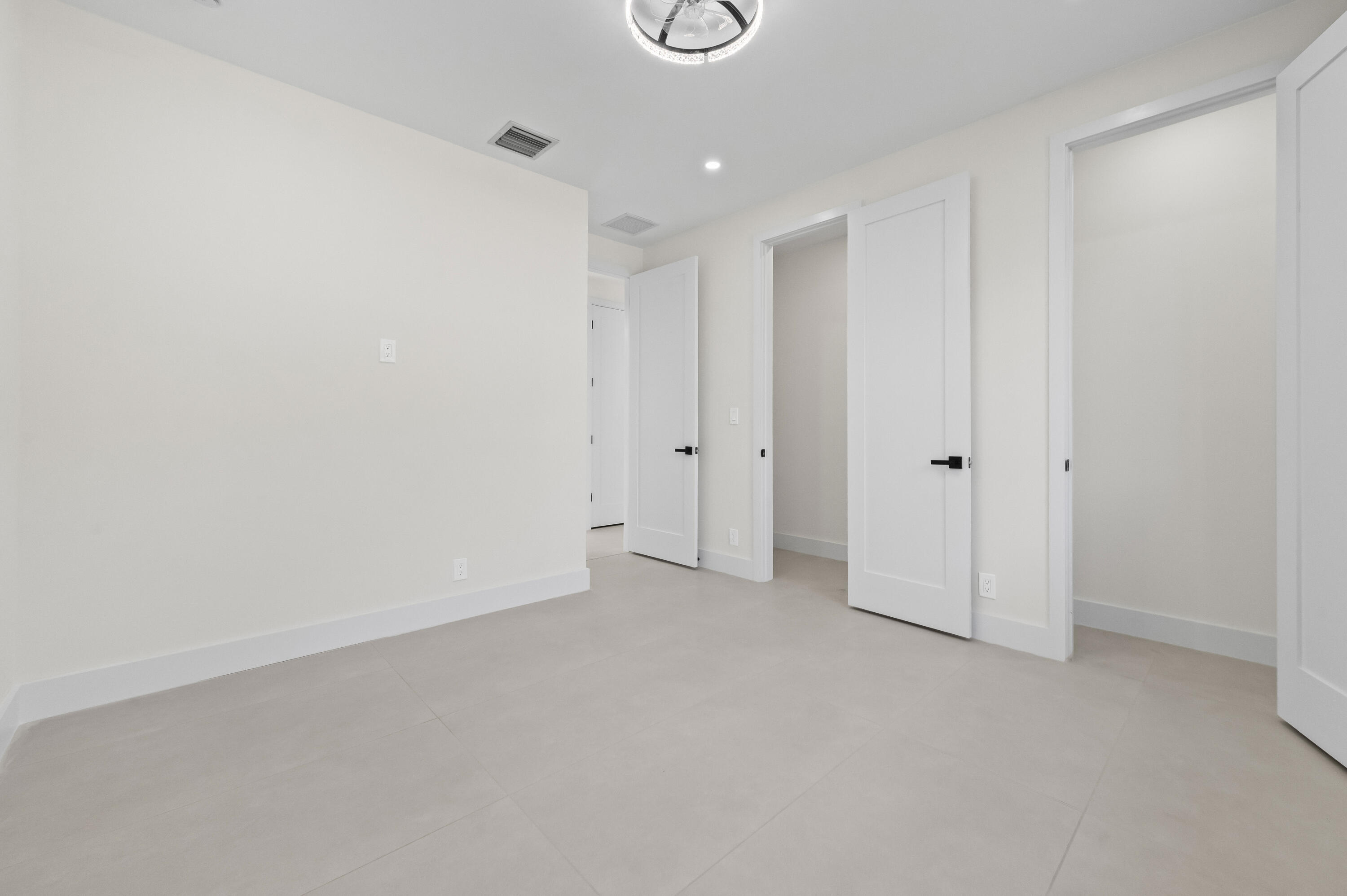 COCONUT CREEK 11TH SEC - Residential