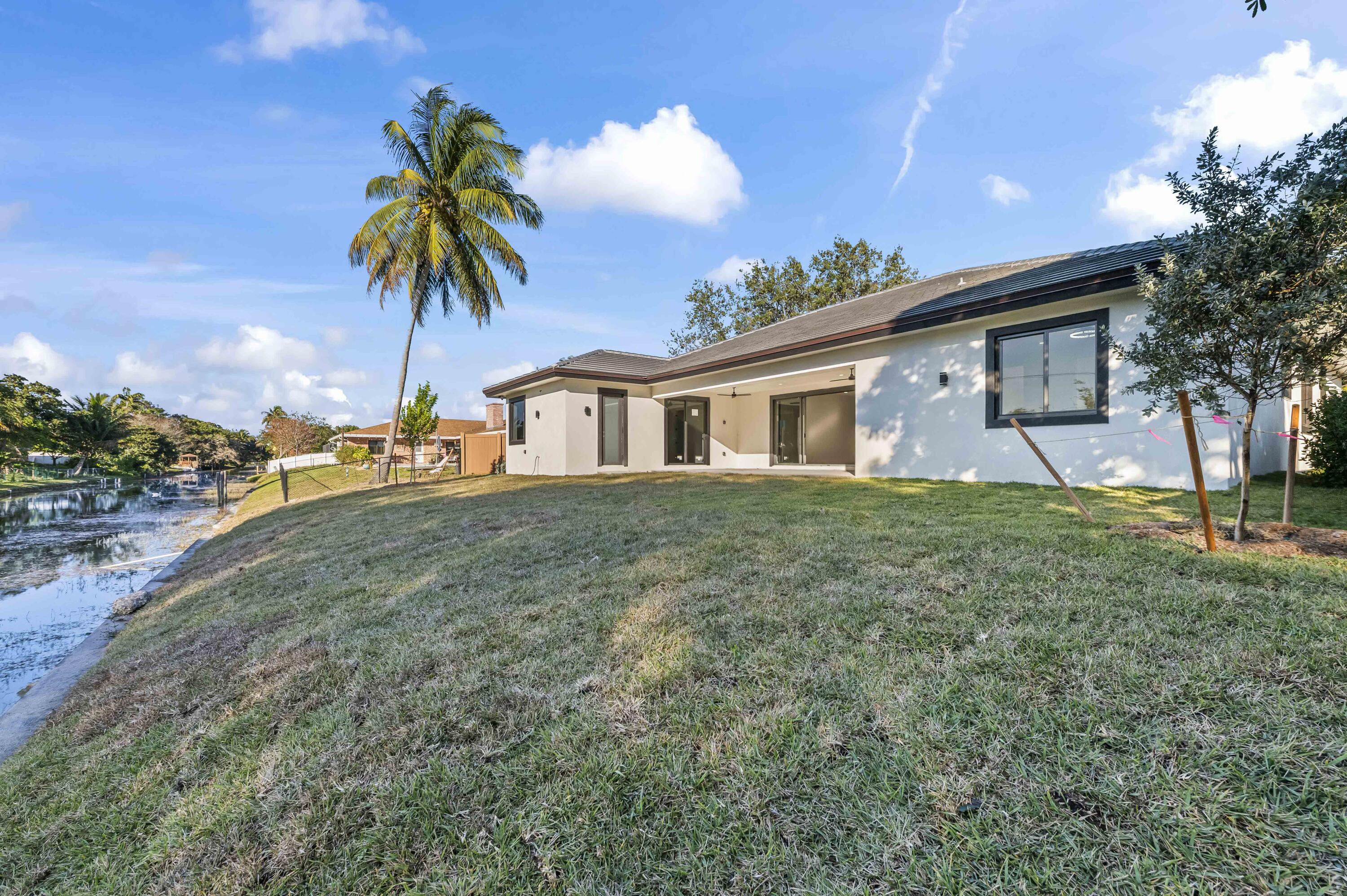 COCONUT CREEK 11TH SEC - Residential