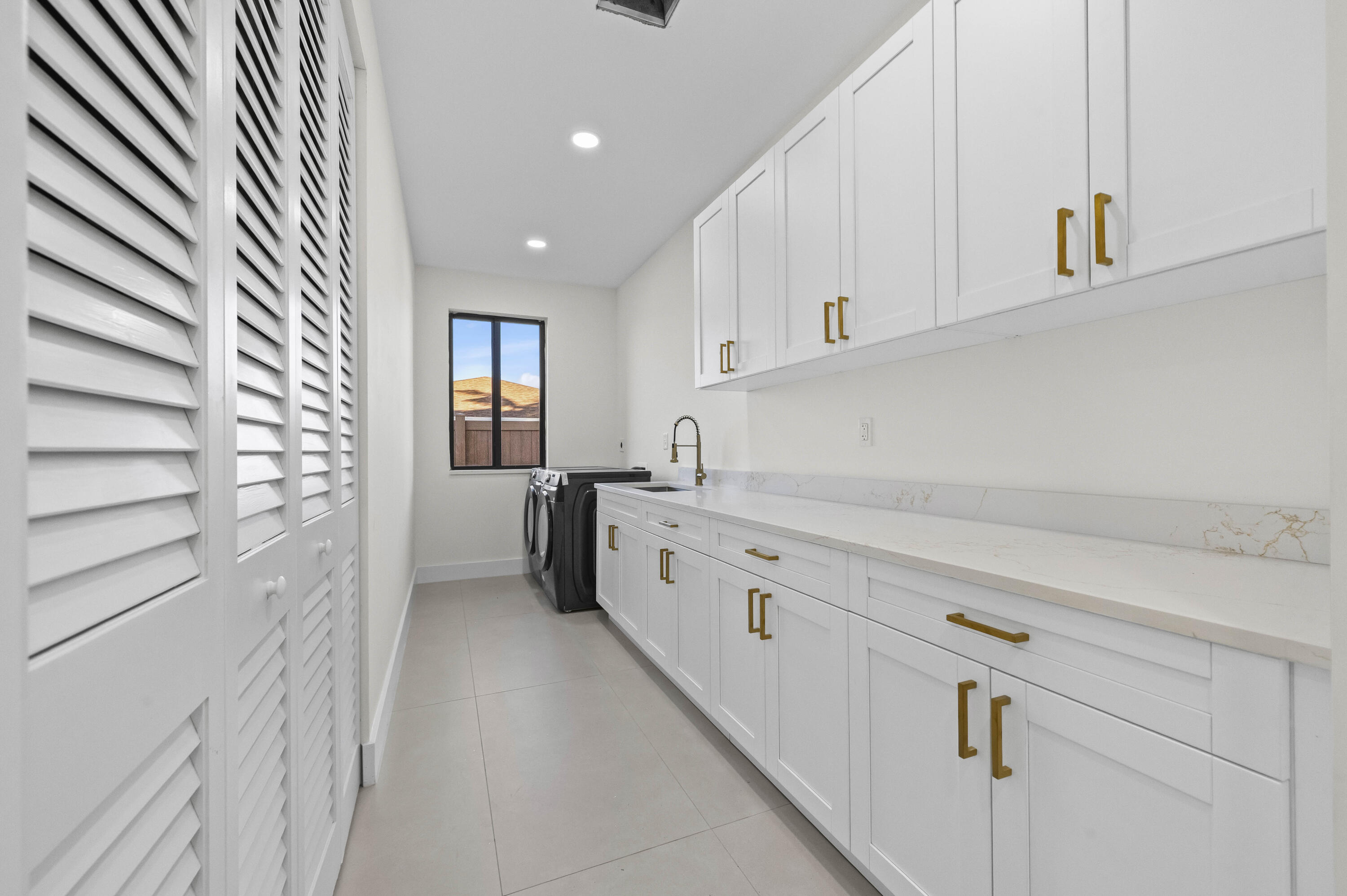 COCONUT CREEK 11TH SEC - Residential