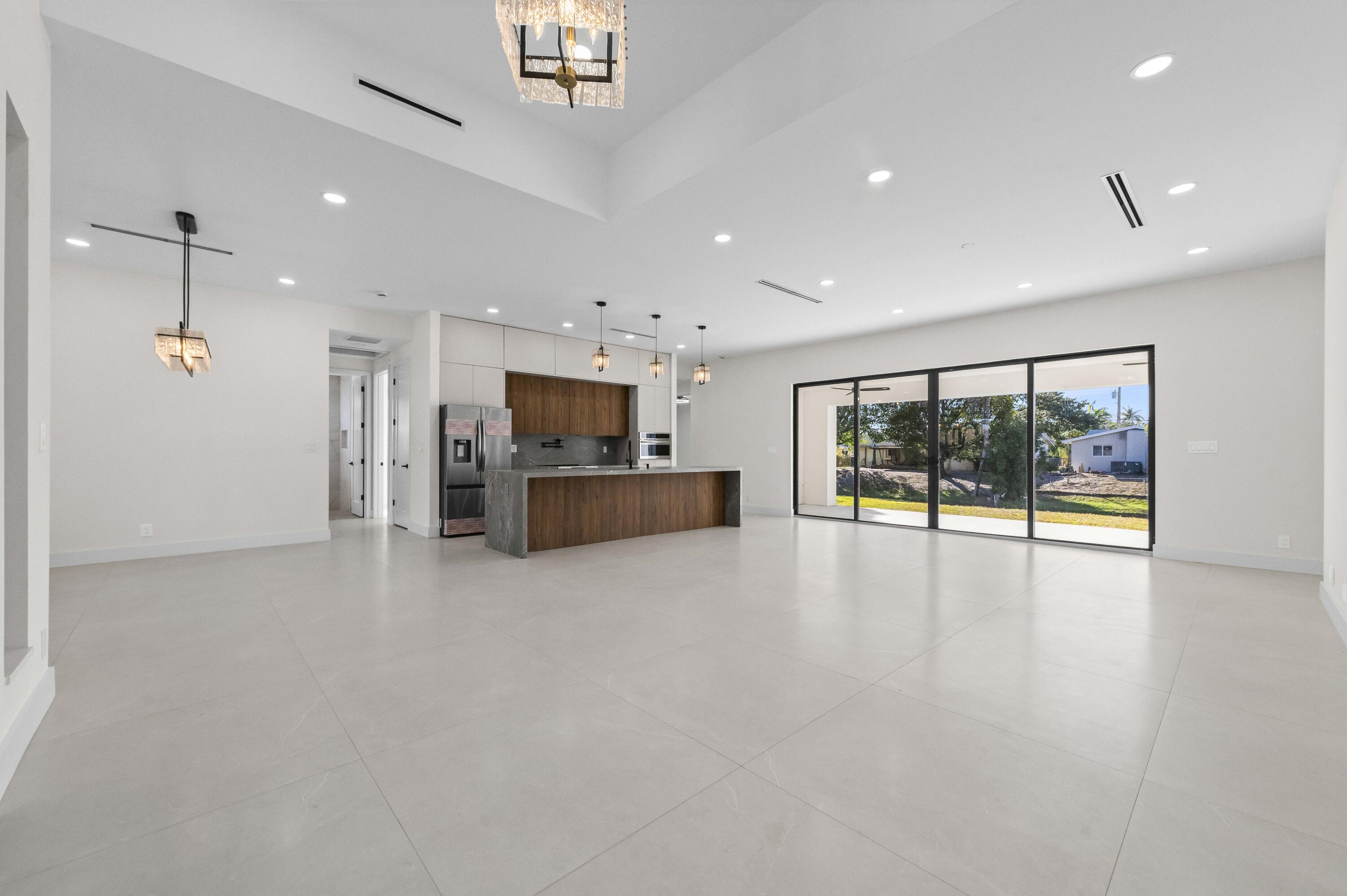 COCONUT CREEK 11TH SEC - Residential