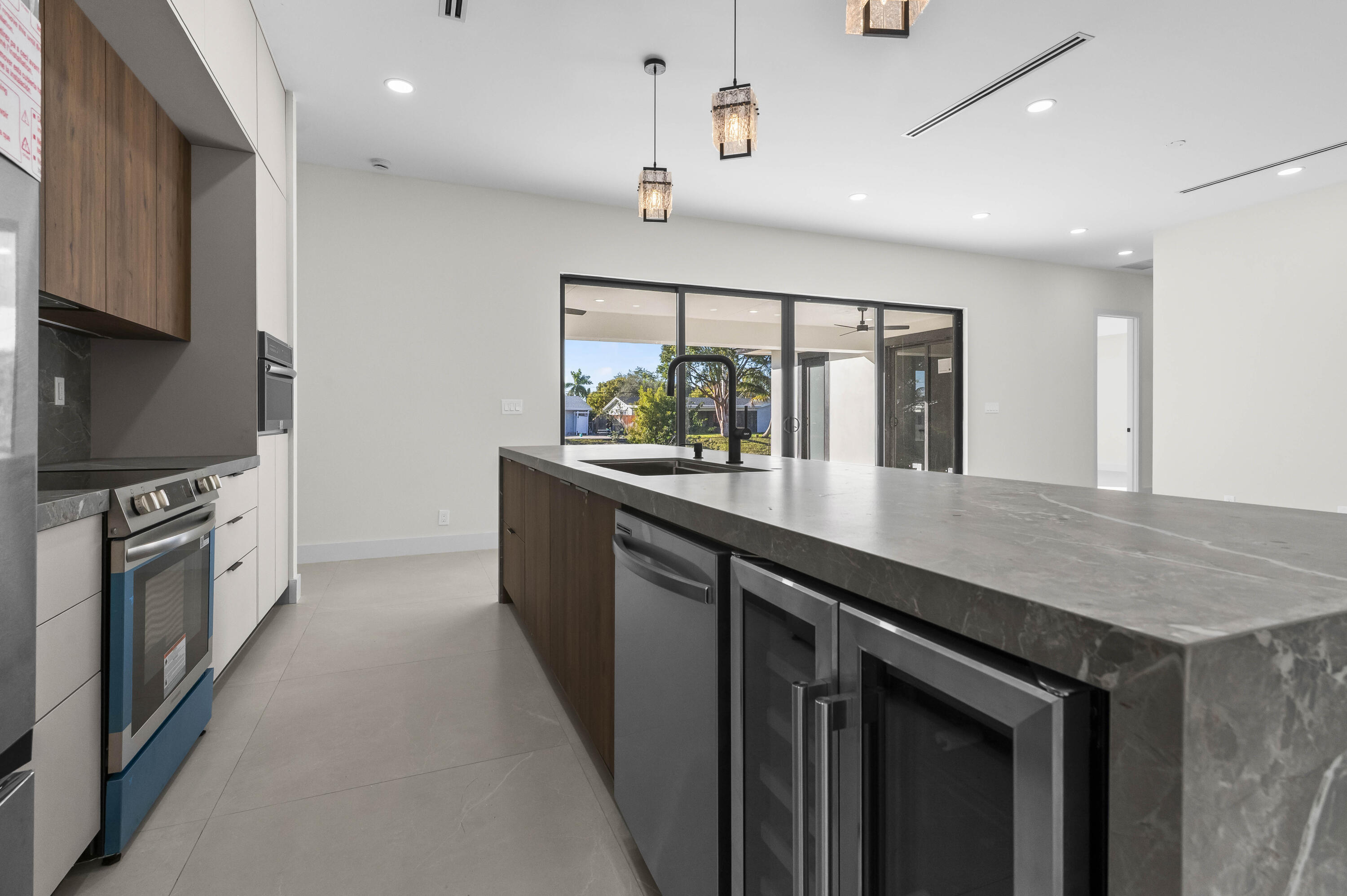 COCONUT CREEK 11TH SEC - Residential