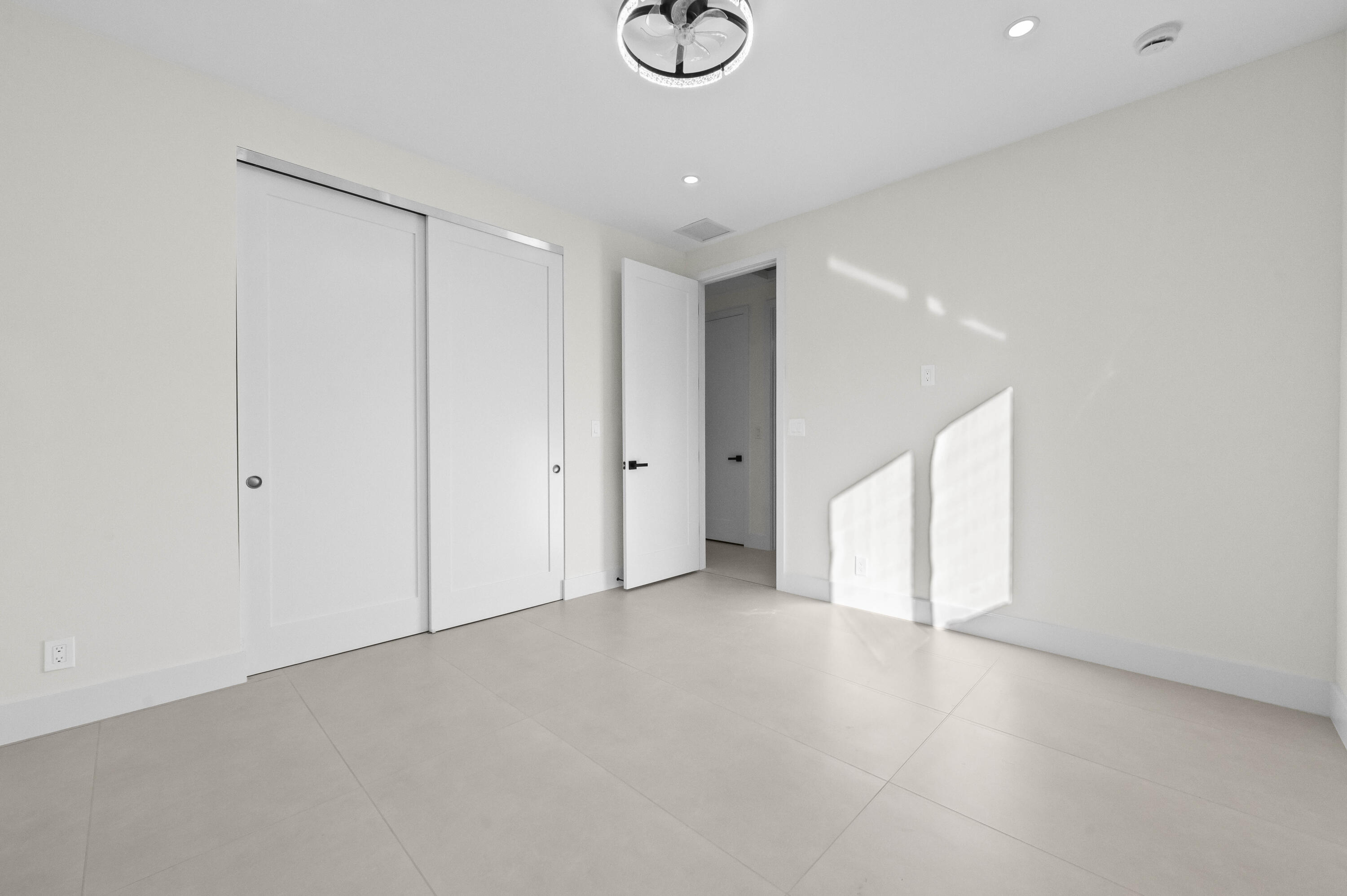 COCONUT CREEK 11TH SEC - Residential