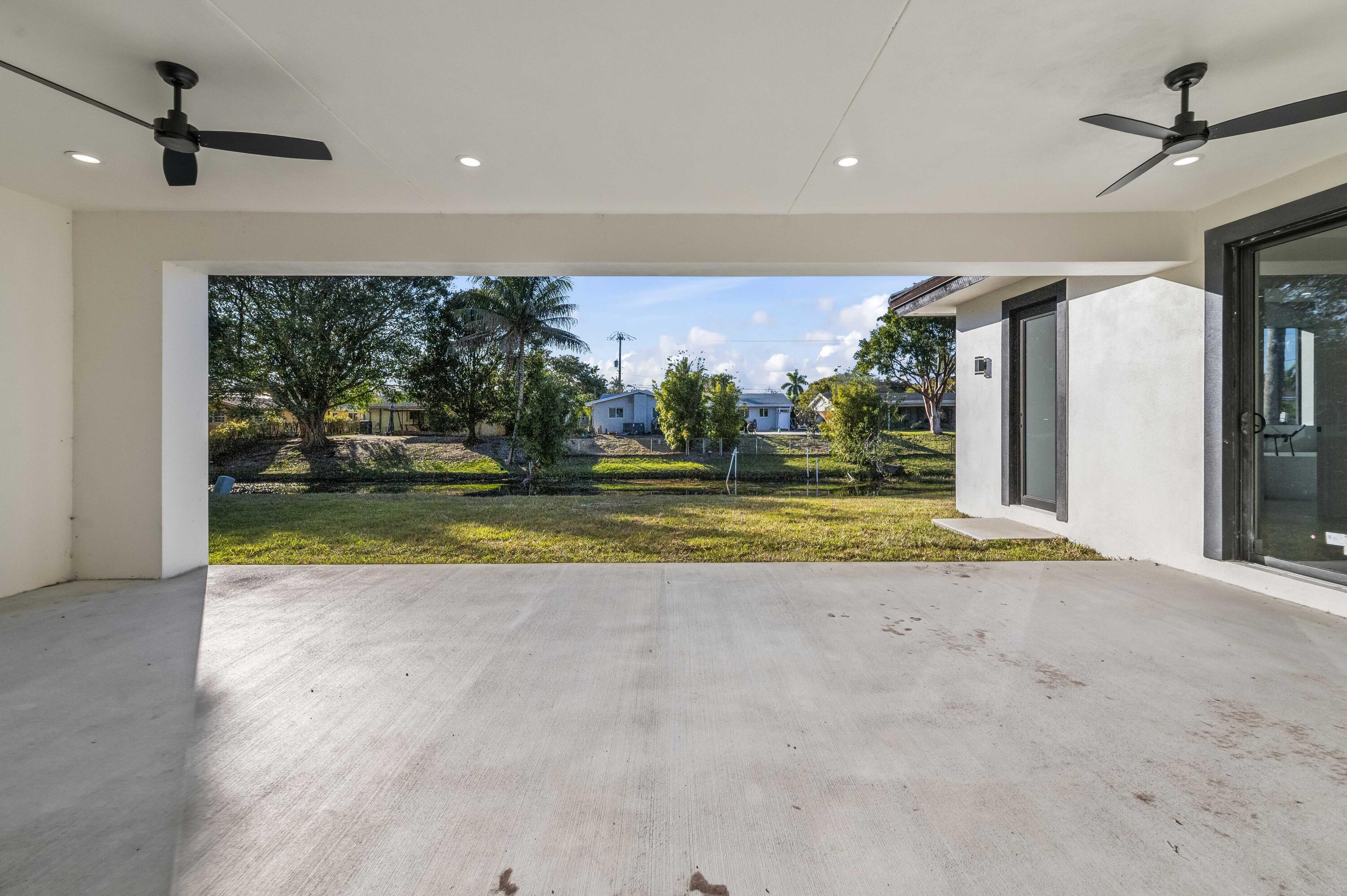 COCONUT CREEK 11TH SEC - Residential